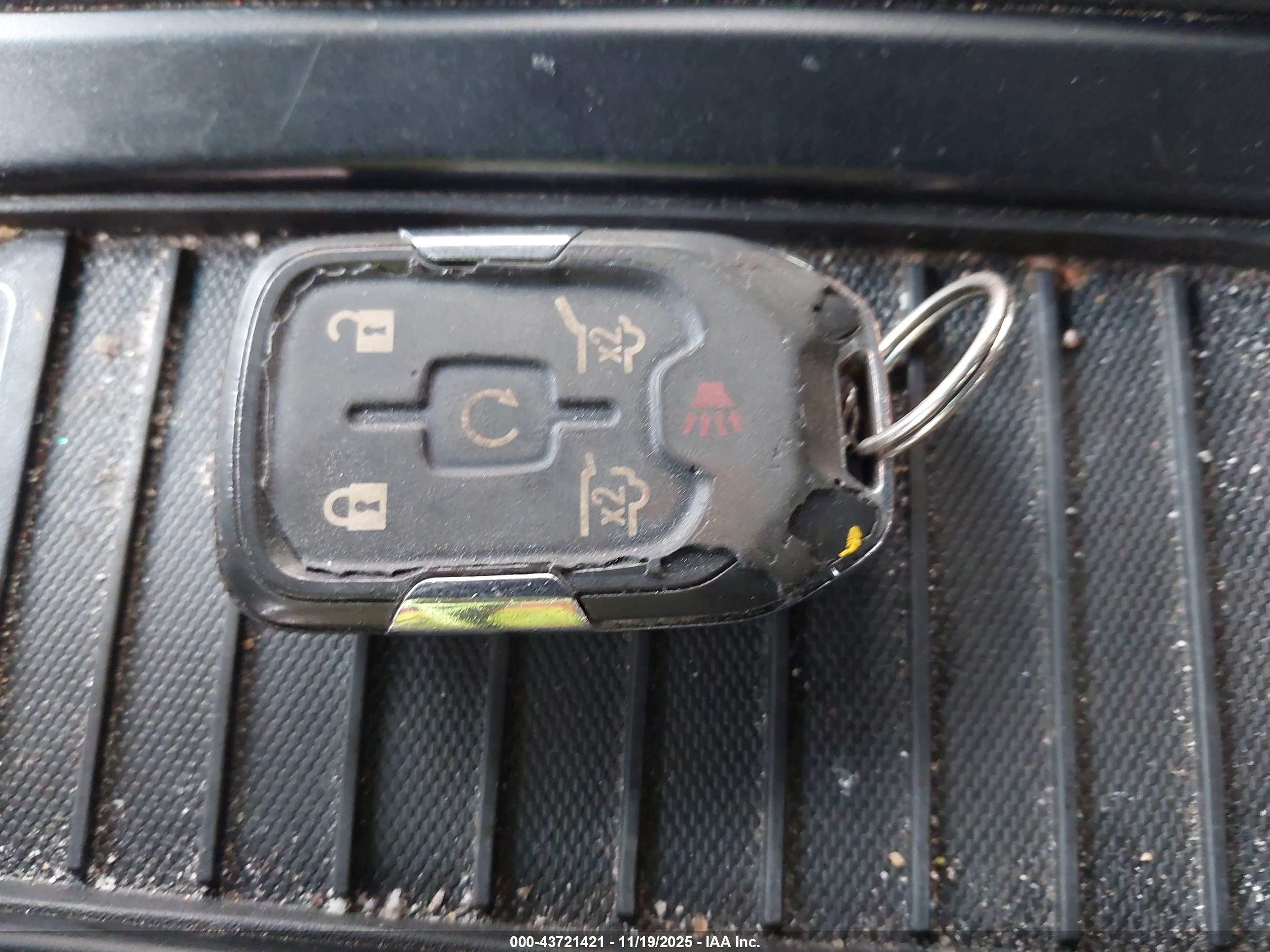 GMC YUKON image 11
