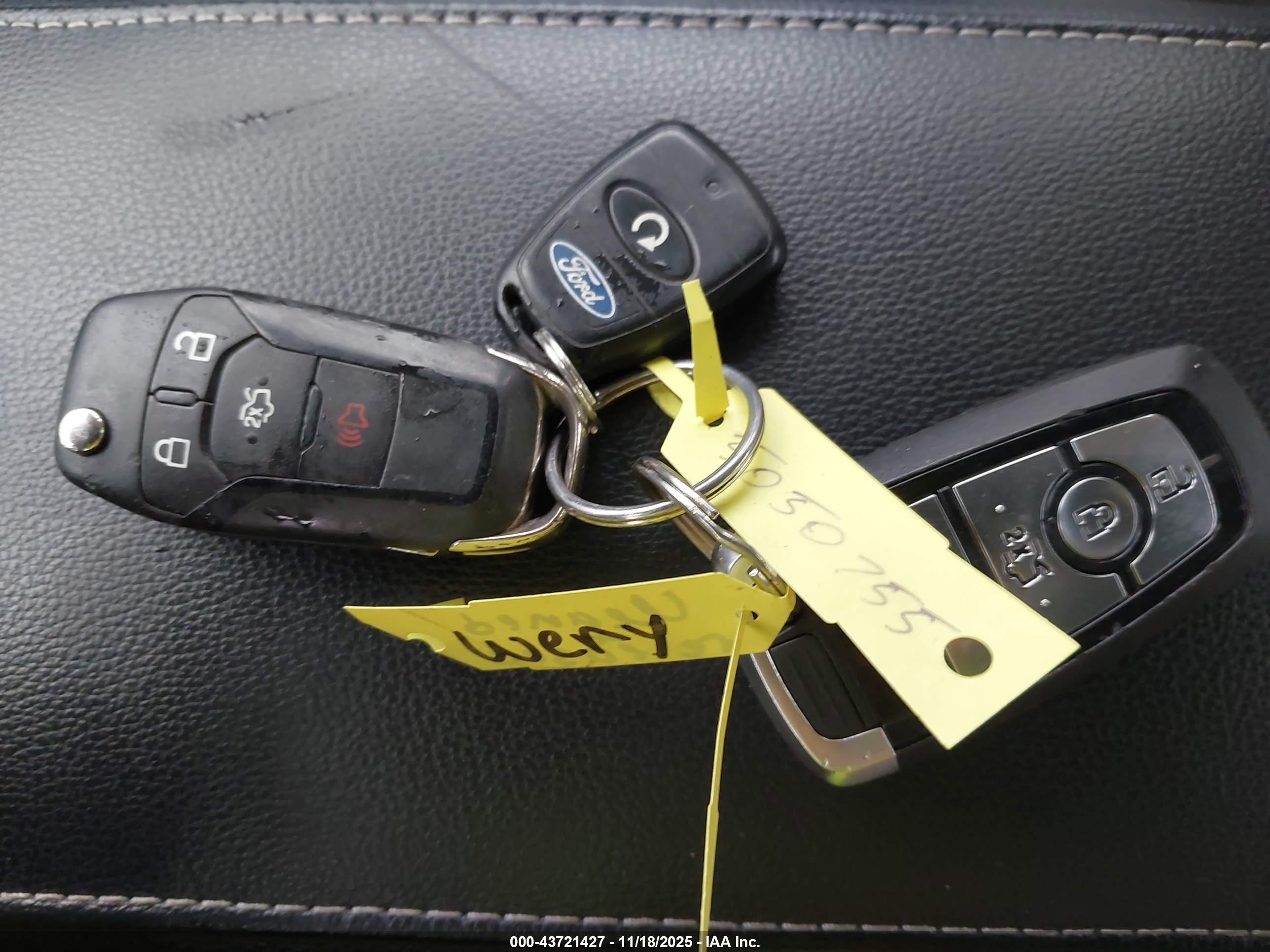 FORD FUSION image 11