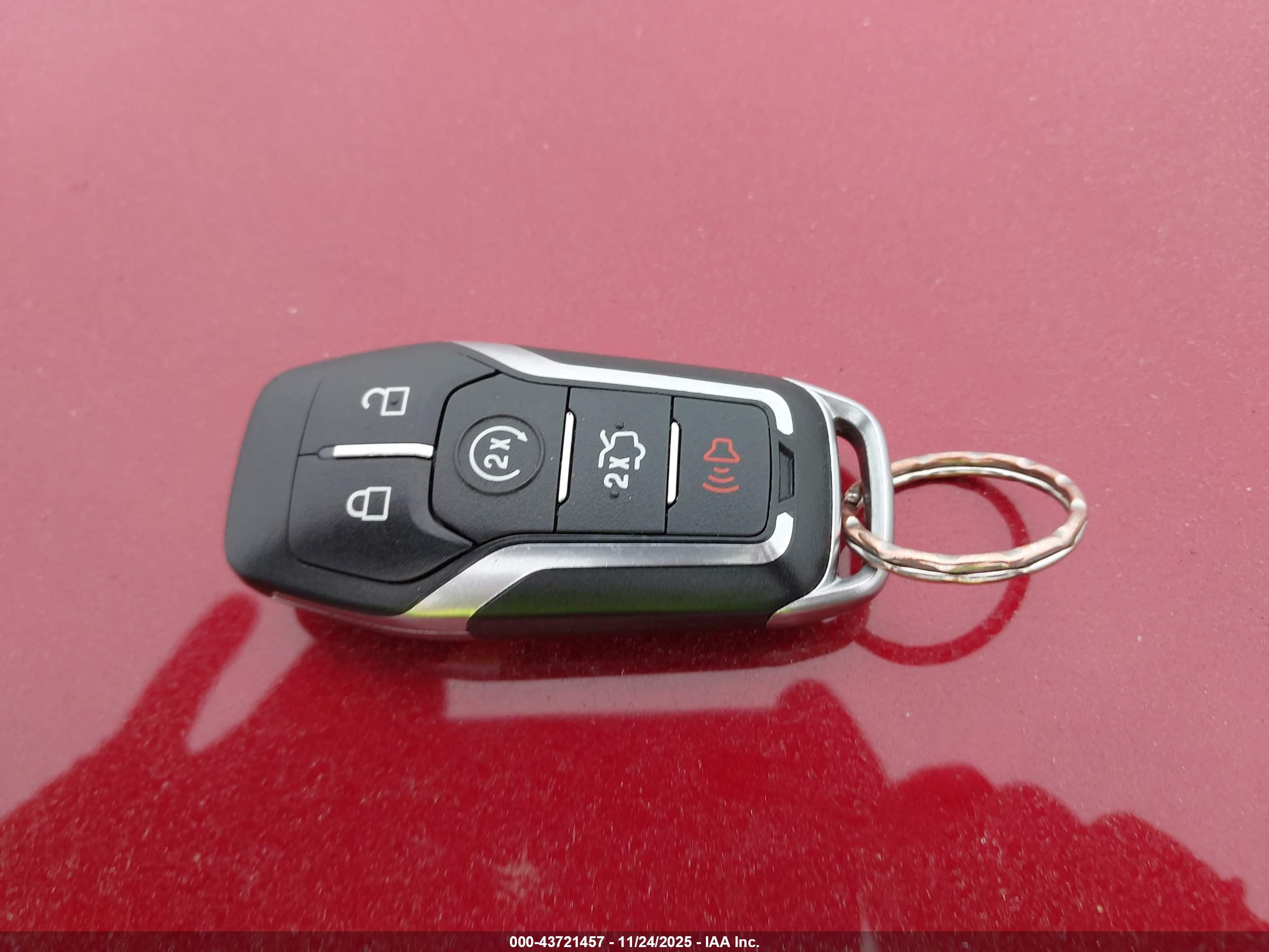 FORD FUSION image 11