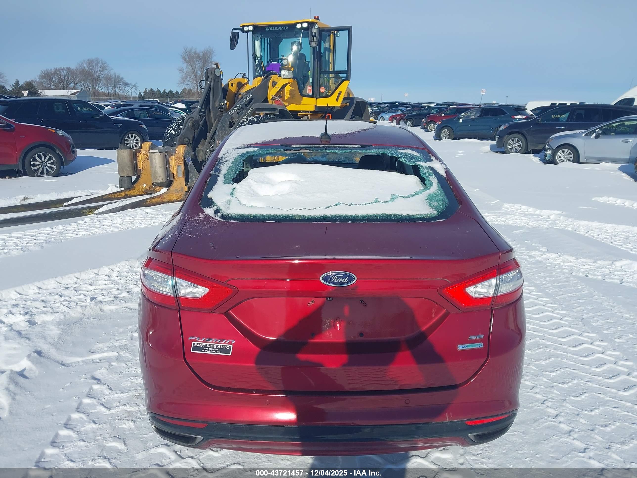 FORD FUSION image 6