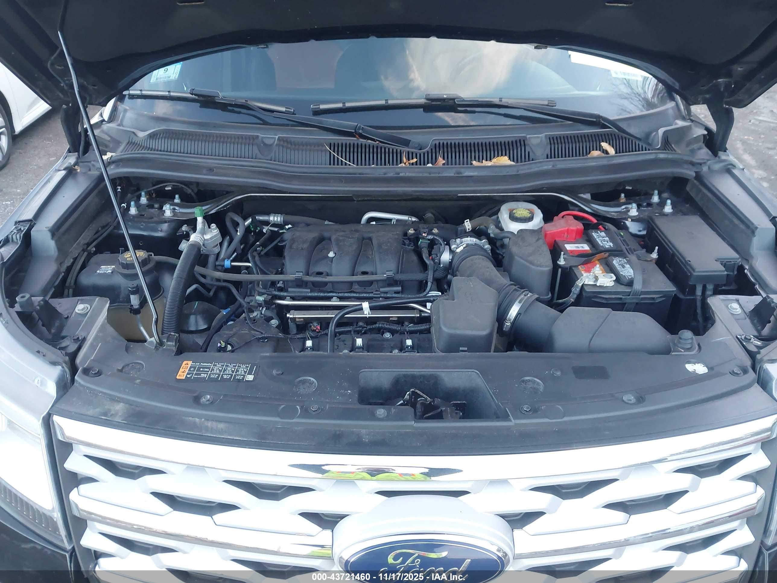 FORD EXPLORER image 10