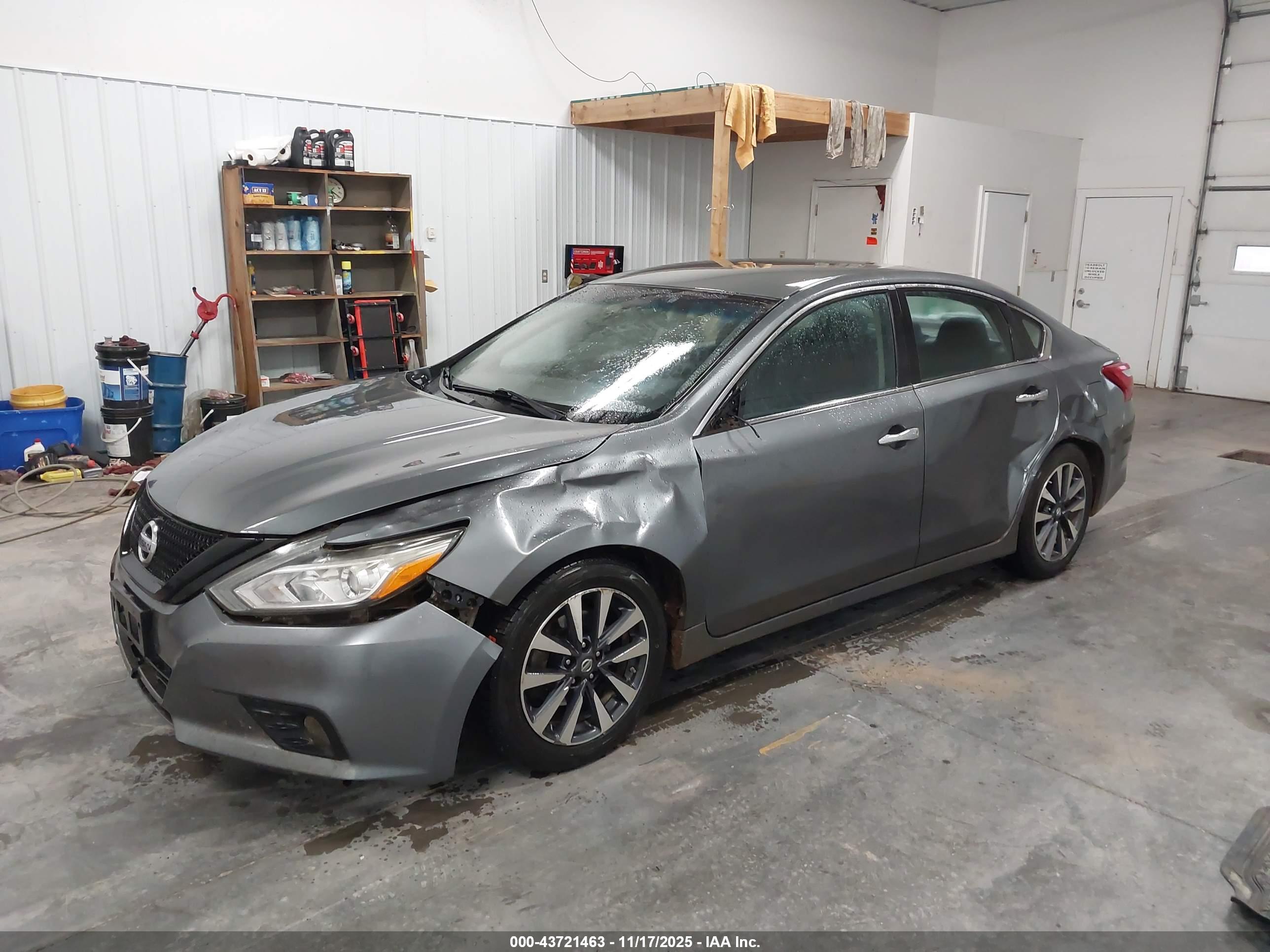 NISSAN ALTIMA image 2