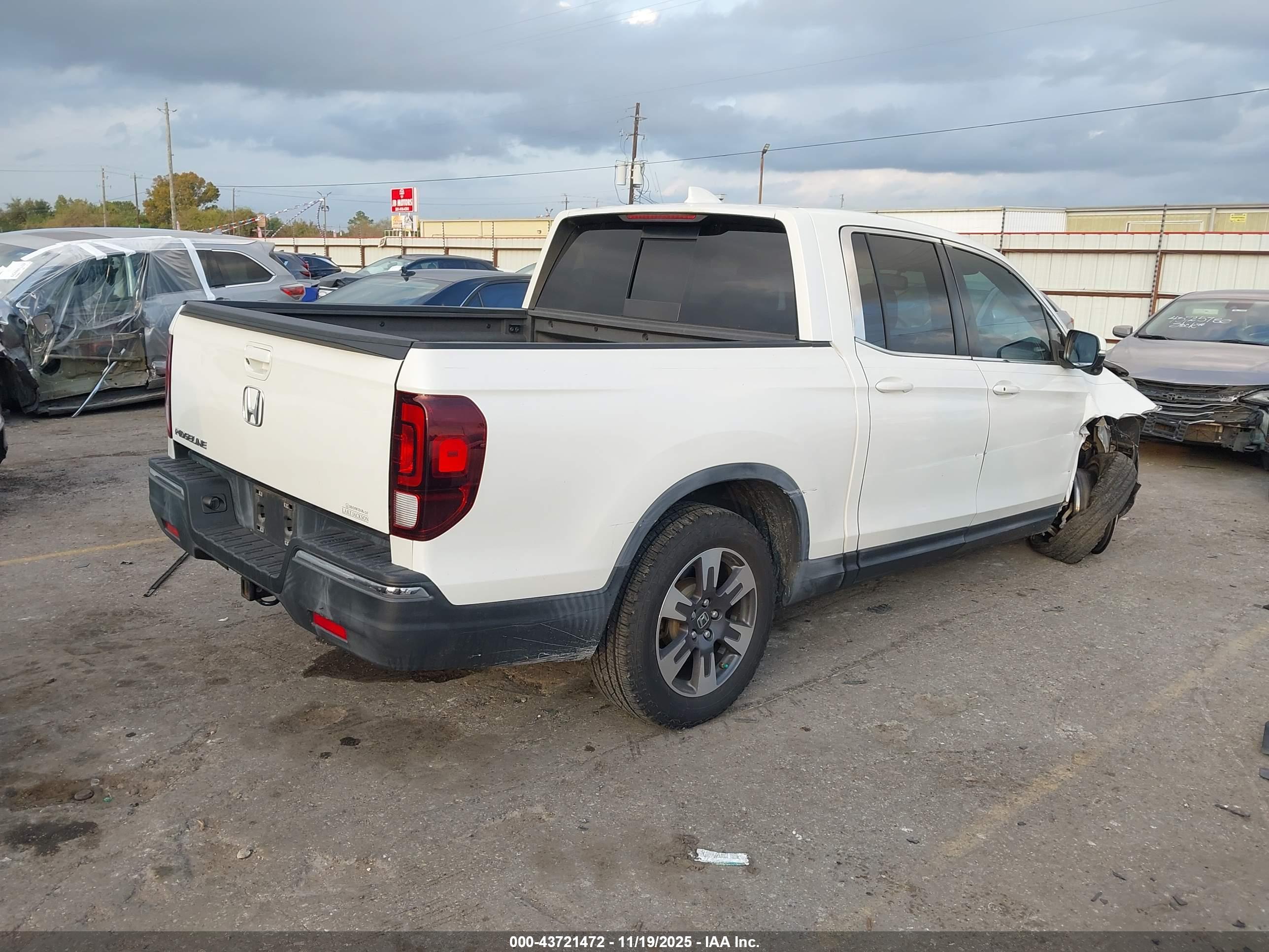 HONDA RIDGELINE image 4