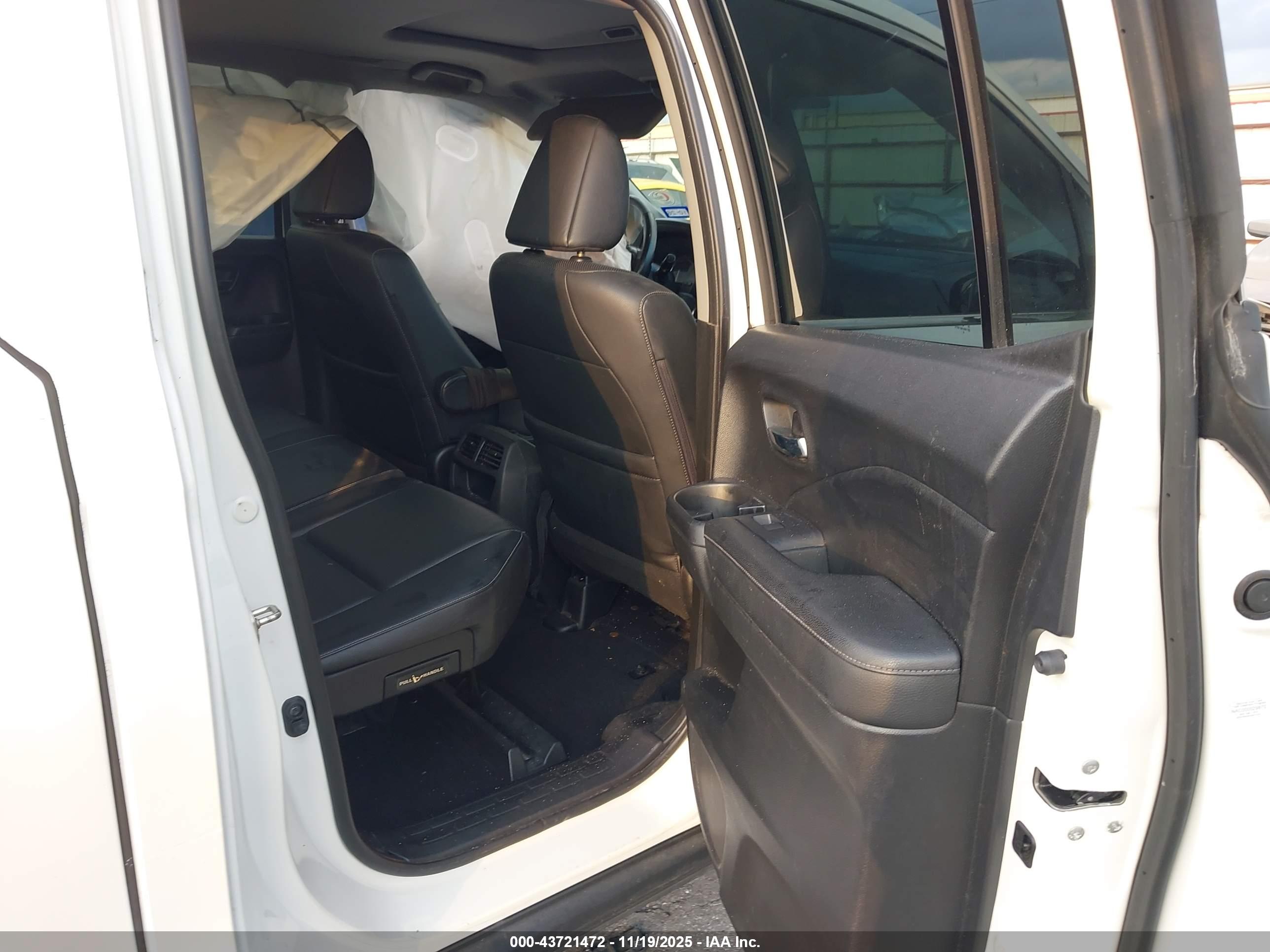 HONDA RIDGELINE image 8