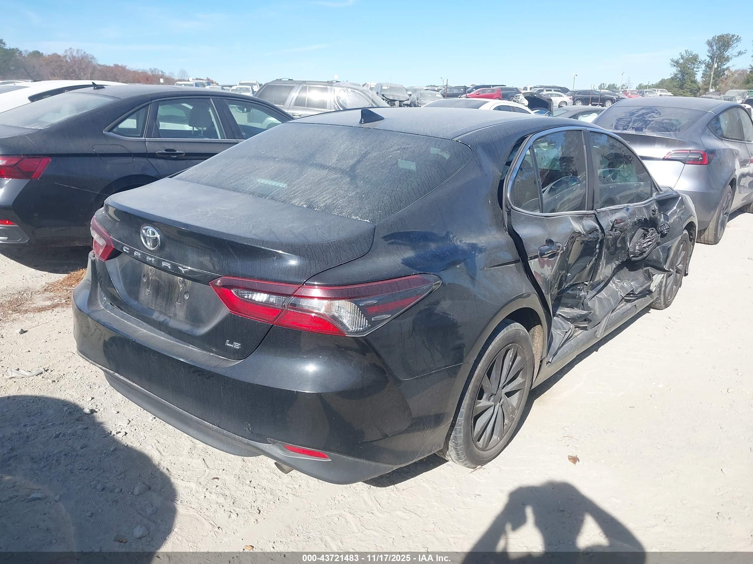 TOYOTA CAMRY image 4