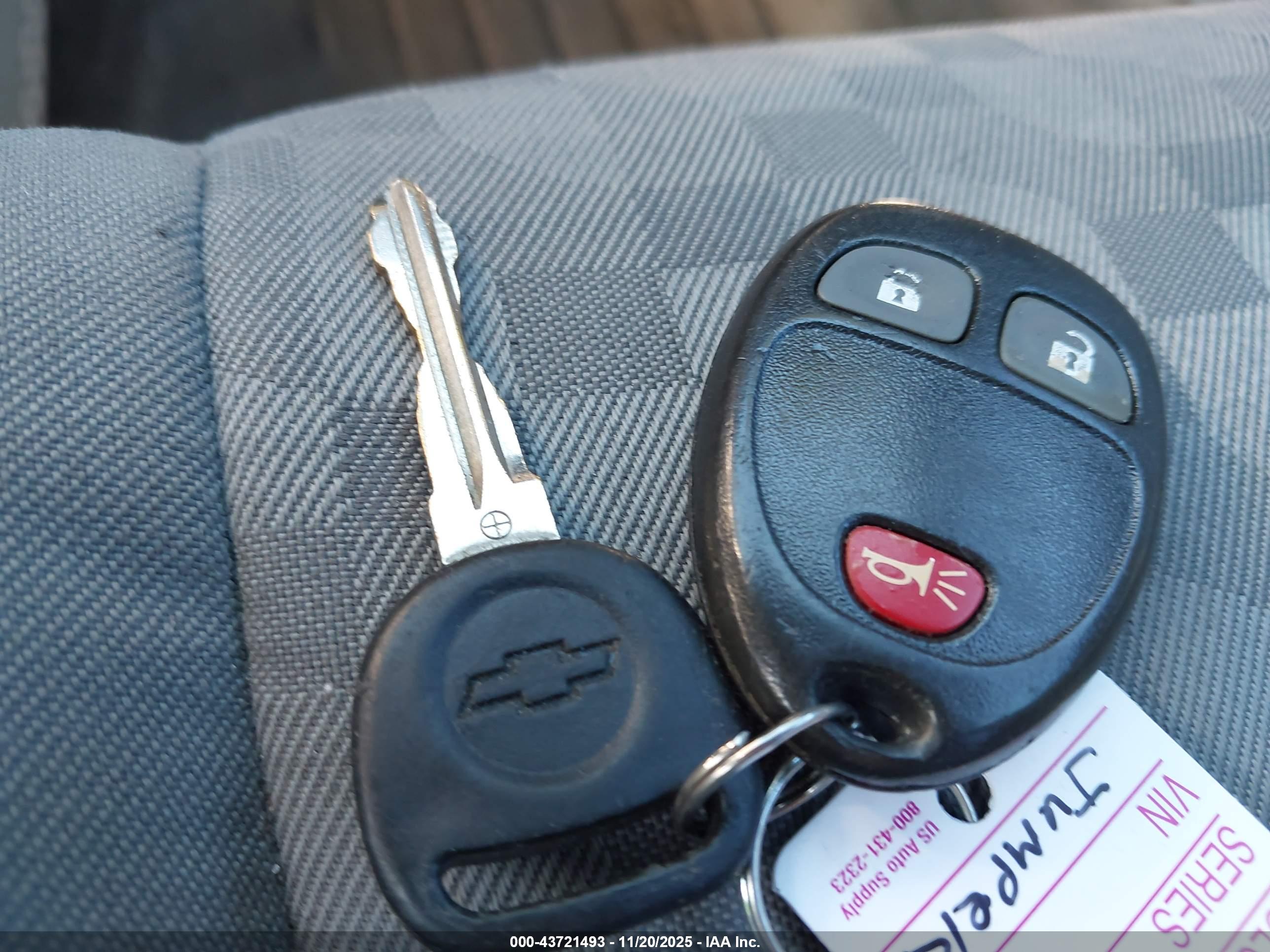 CHEVROLET EQUINOX image 11