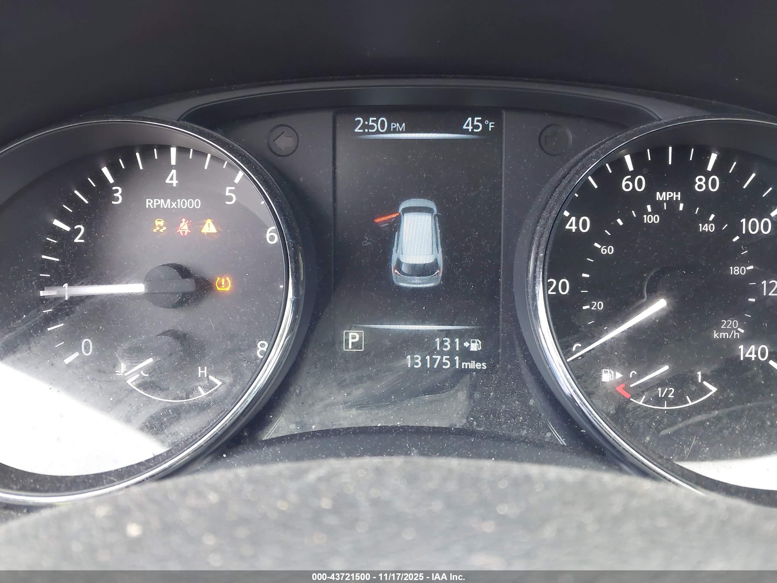 NISSAN ROGUE image 7