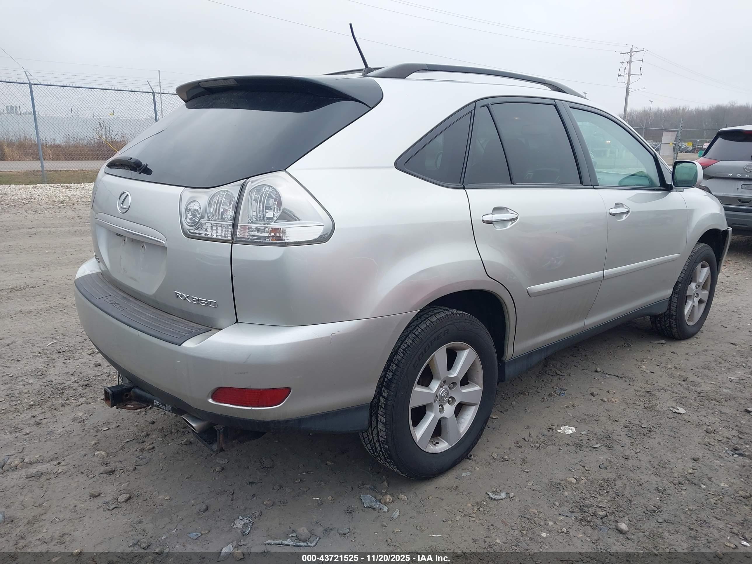 LEXUS RX image 4