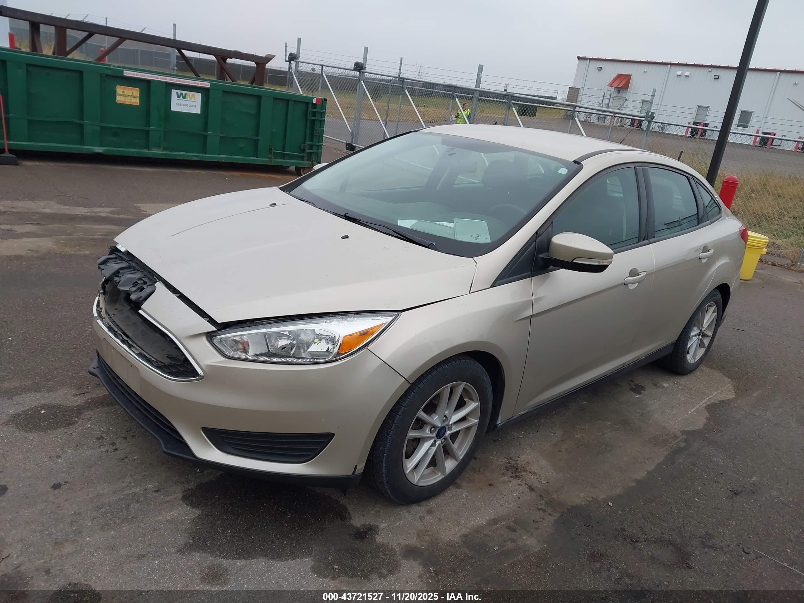 FORD FOCUS image 2