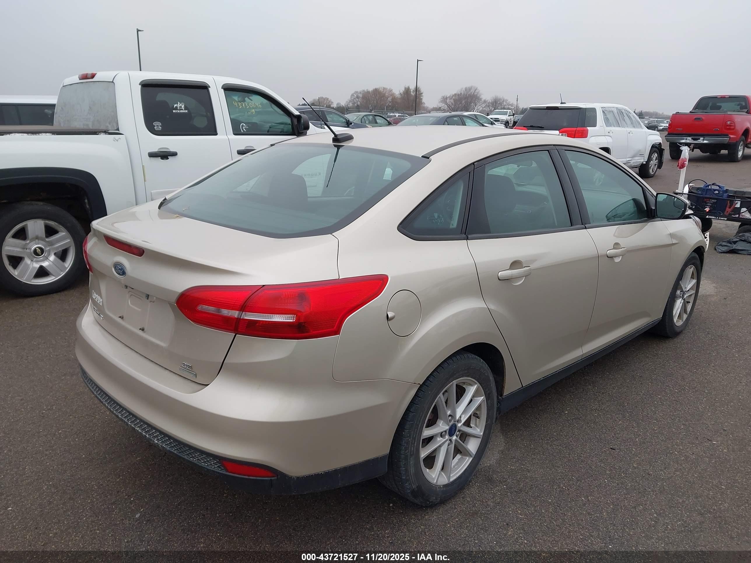 FORD FOCUS image 4