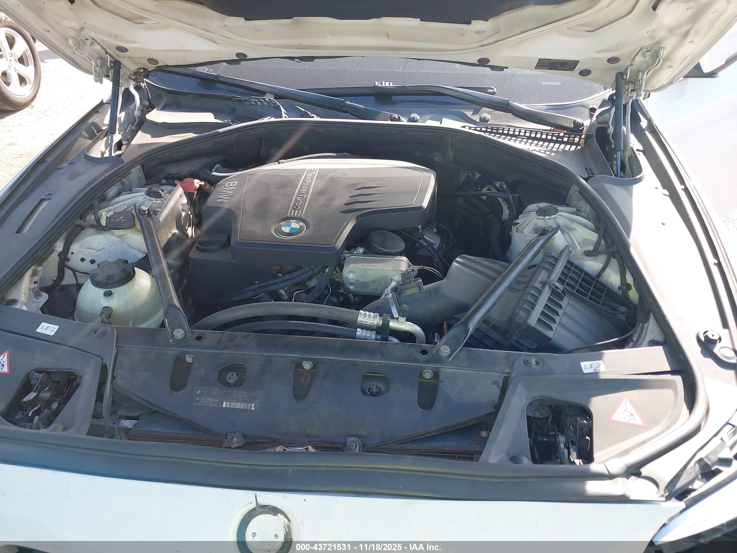 BMW 528I image 10
