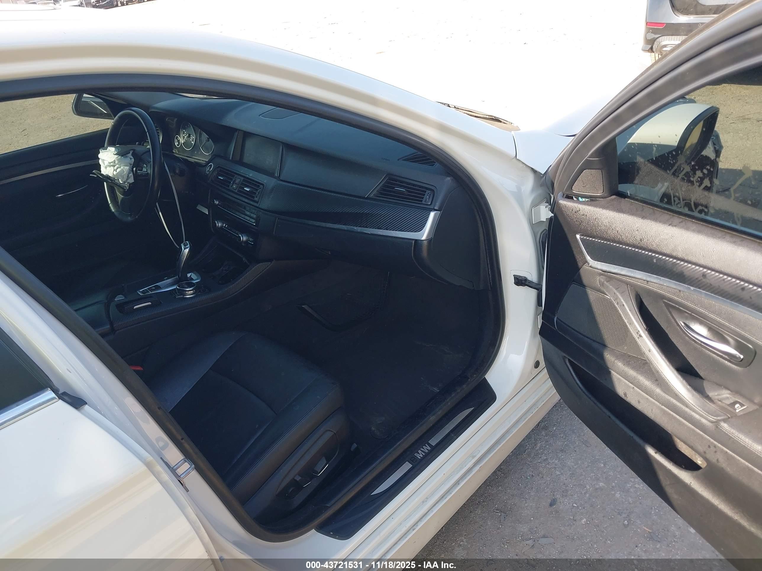 BMW 528I image 5