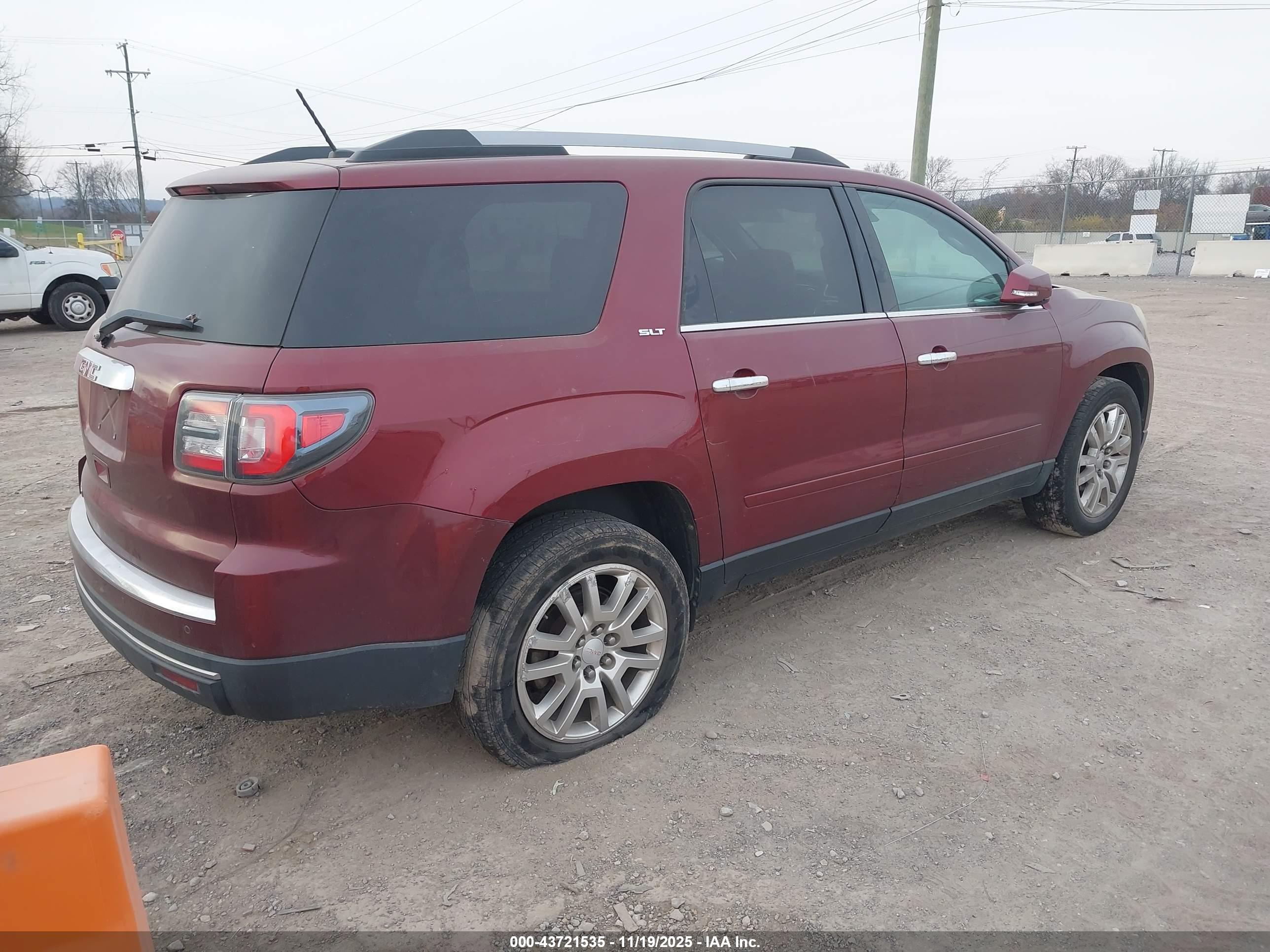 GMC ACADIA image 4