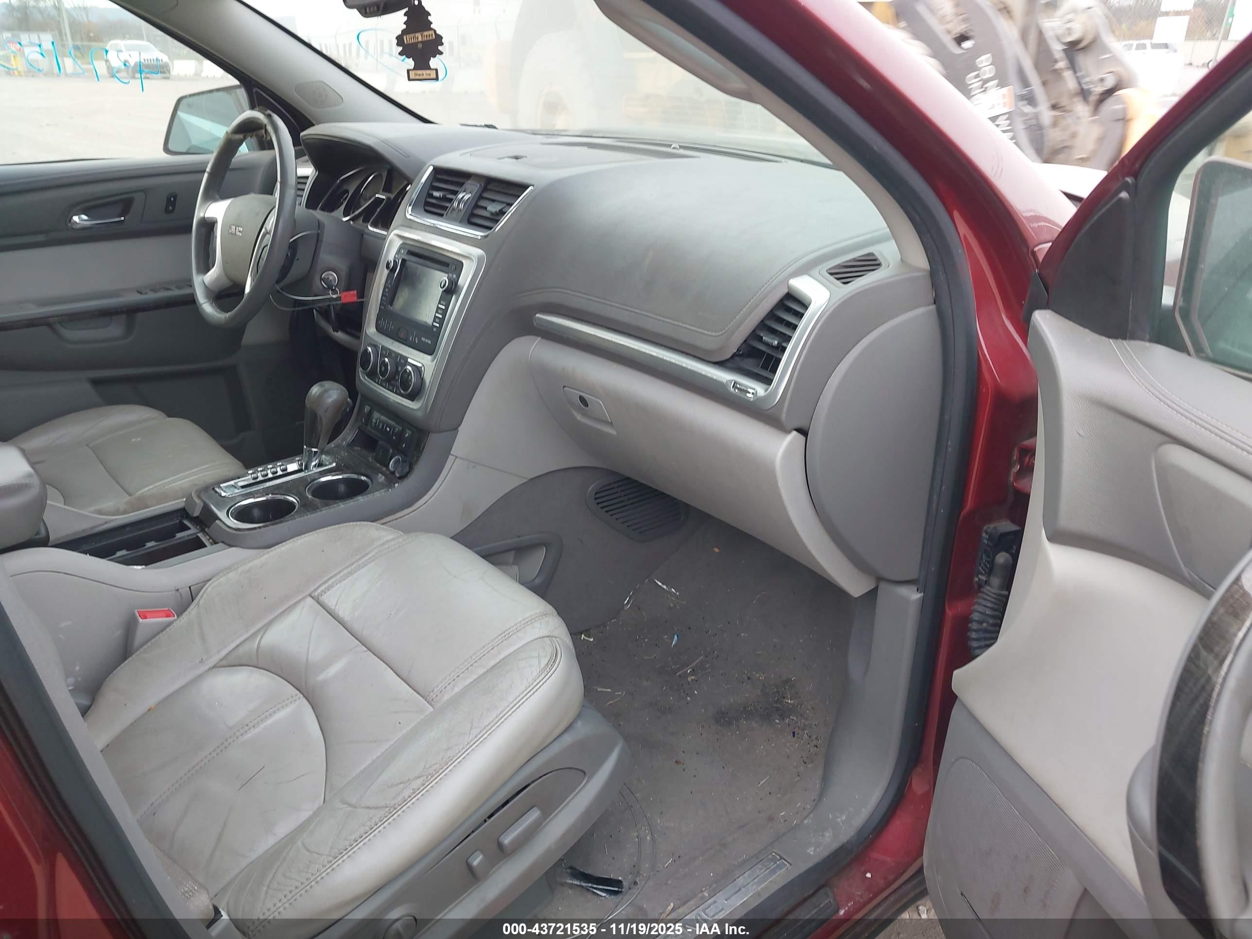 GMC ACADIA image 5