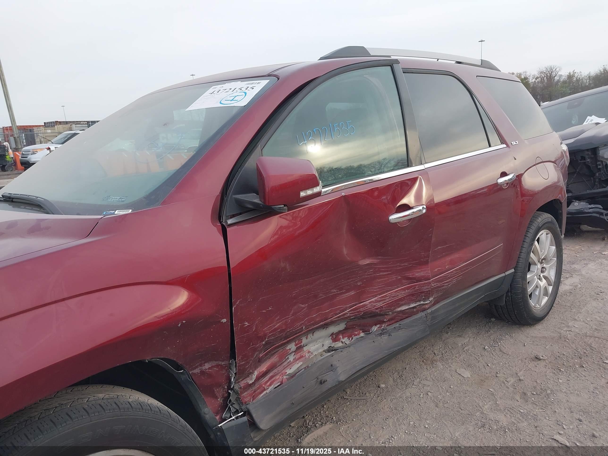 GMC ACADIA image 6