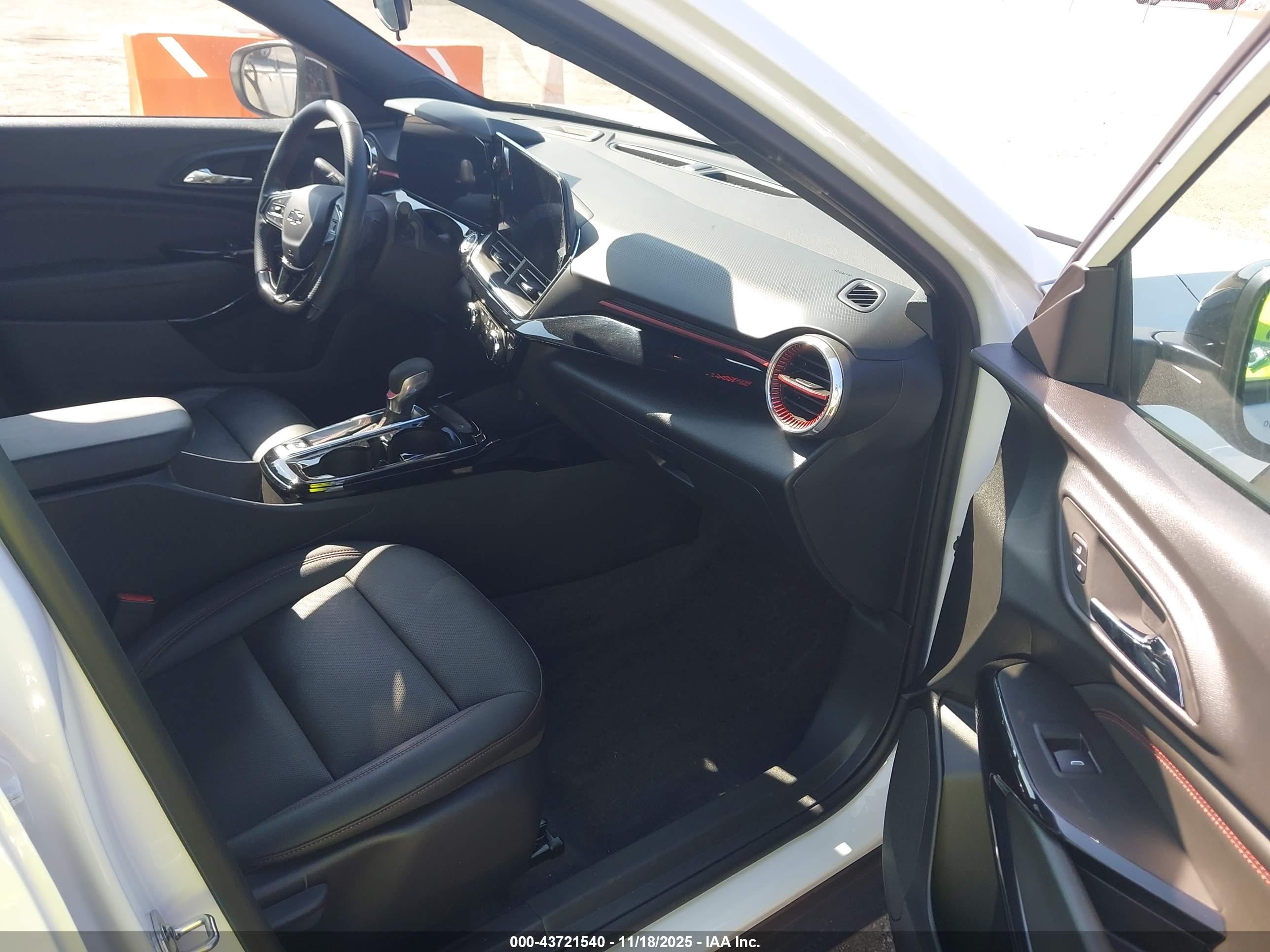 CHEVROLET TRAX image 5