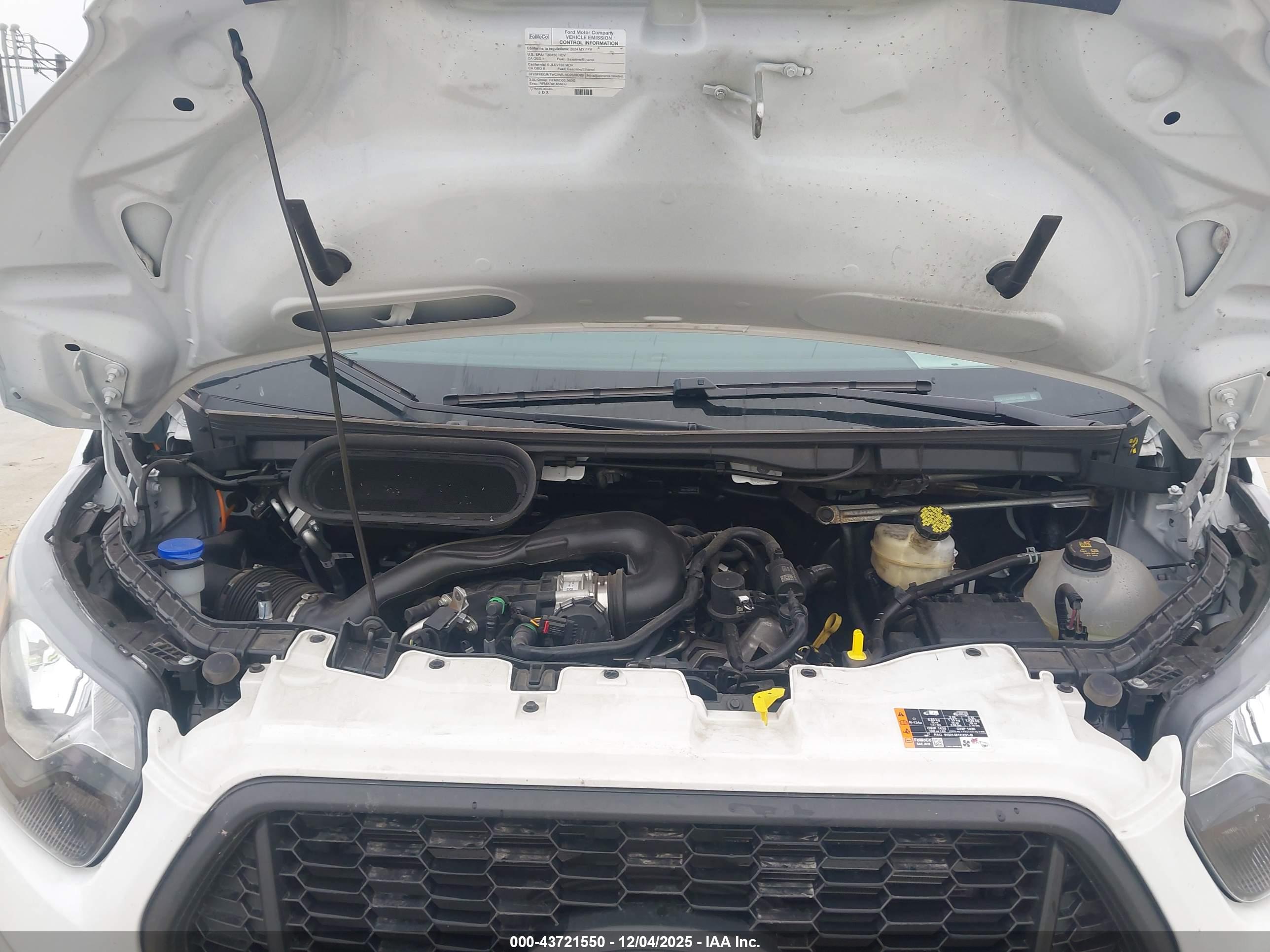 FORD TRANSIT-150 image 10