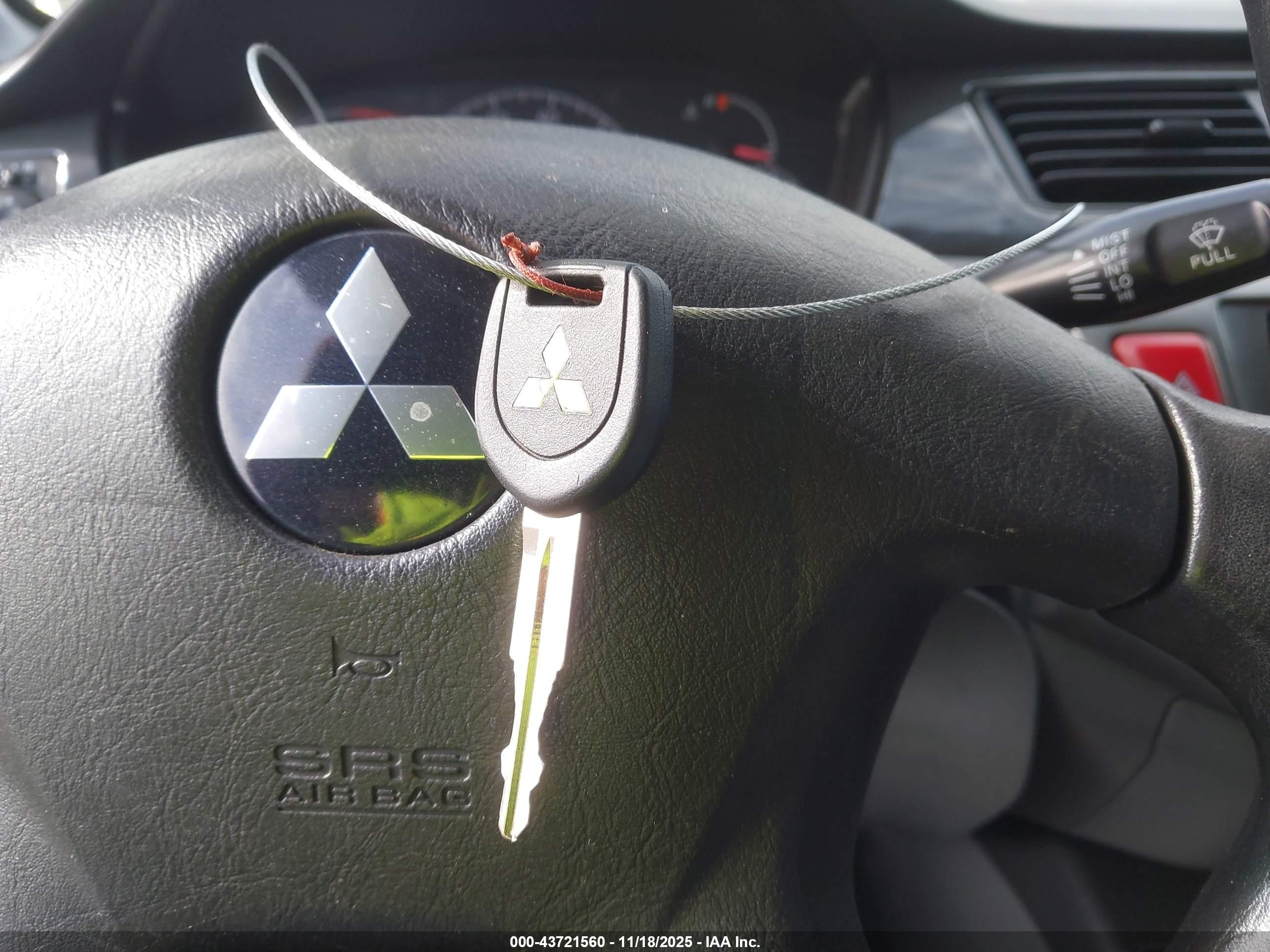 MITSUBISHI LANCER image 11