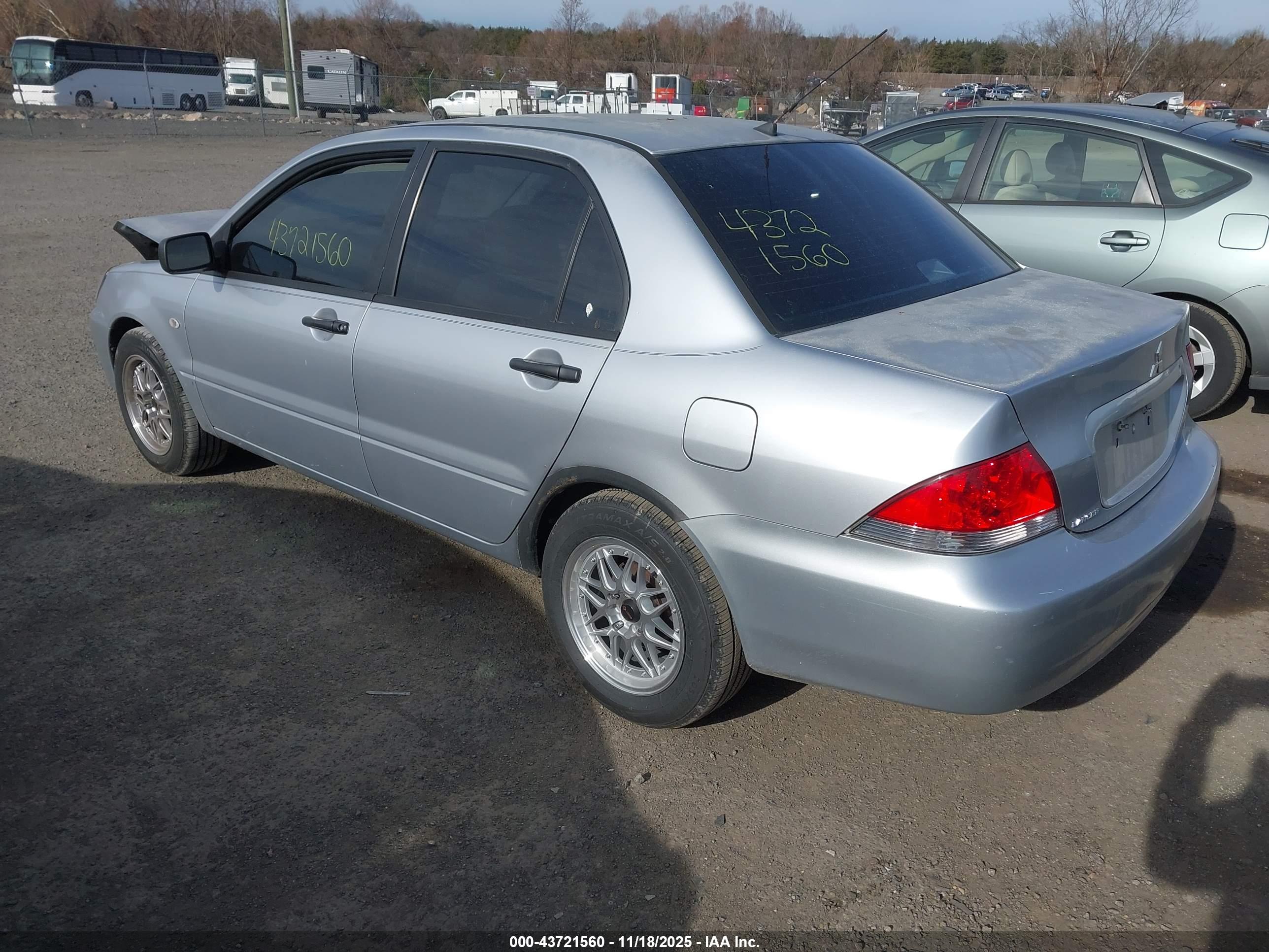 MITSUBISHI LANCER image 3
