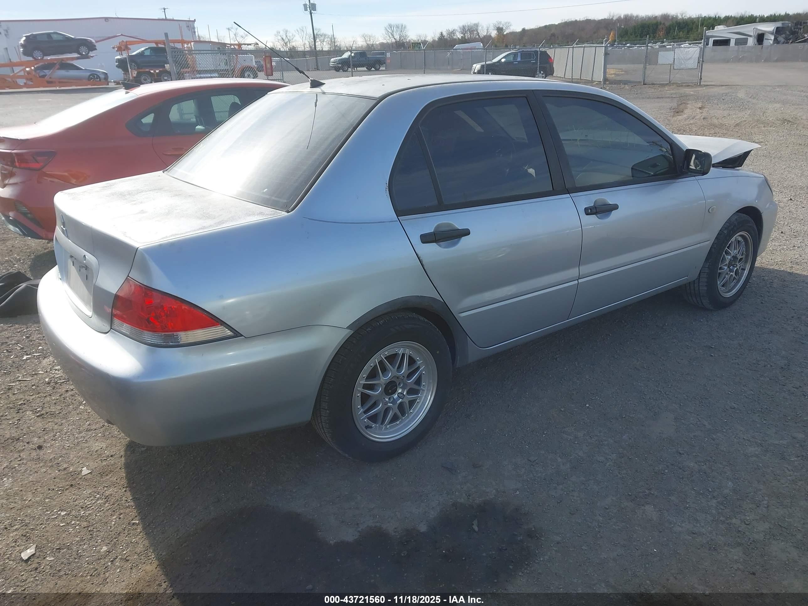 MITSUBISHI LANCER image 4