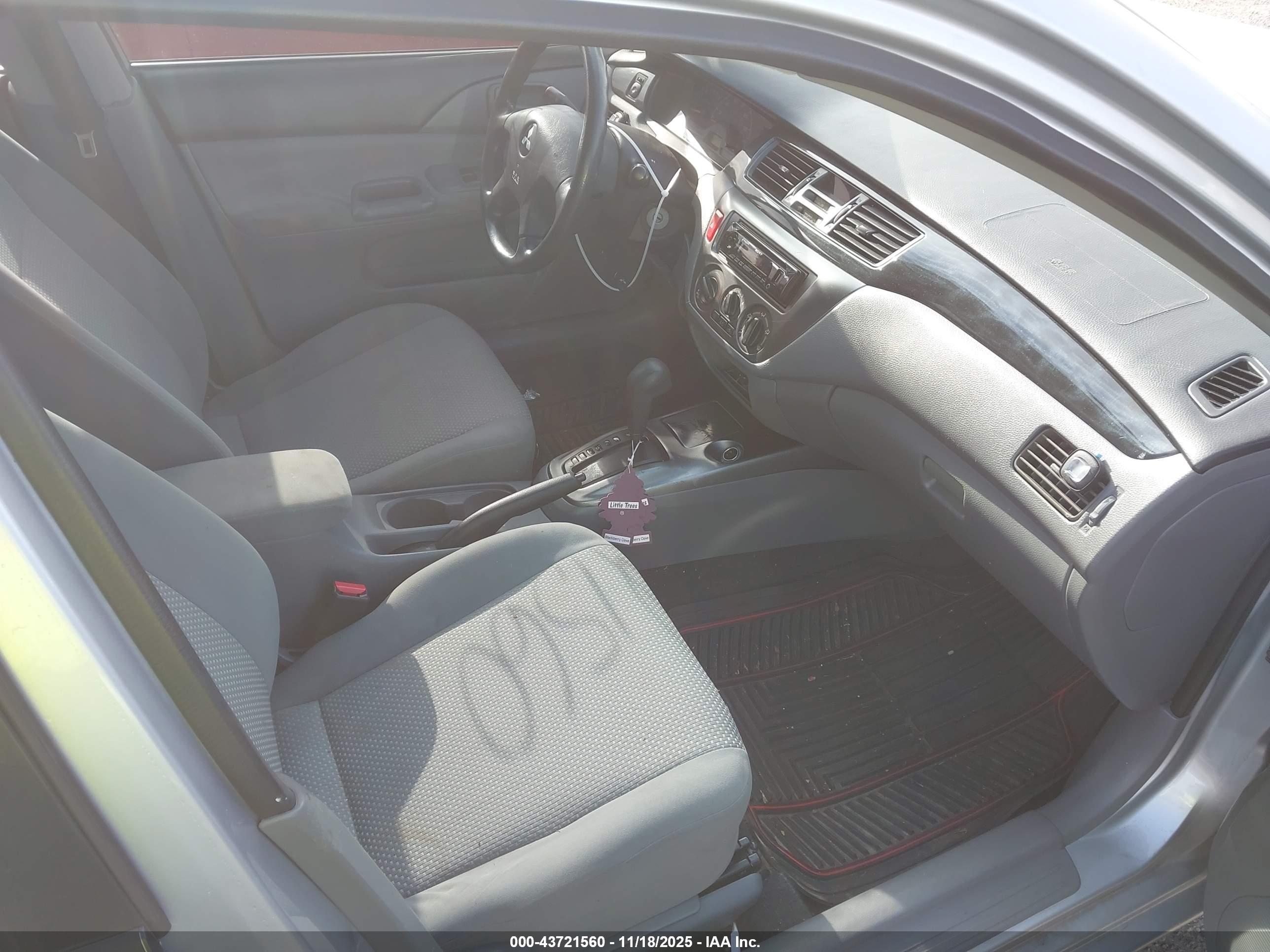MITSUBISHI LANCER image 5