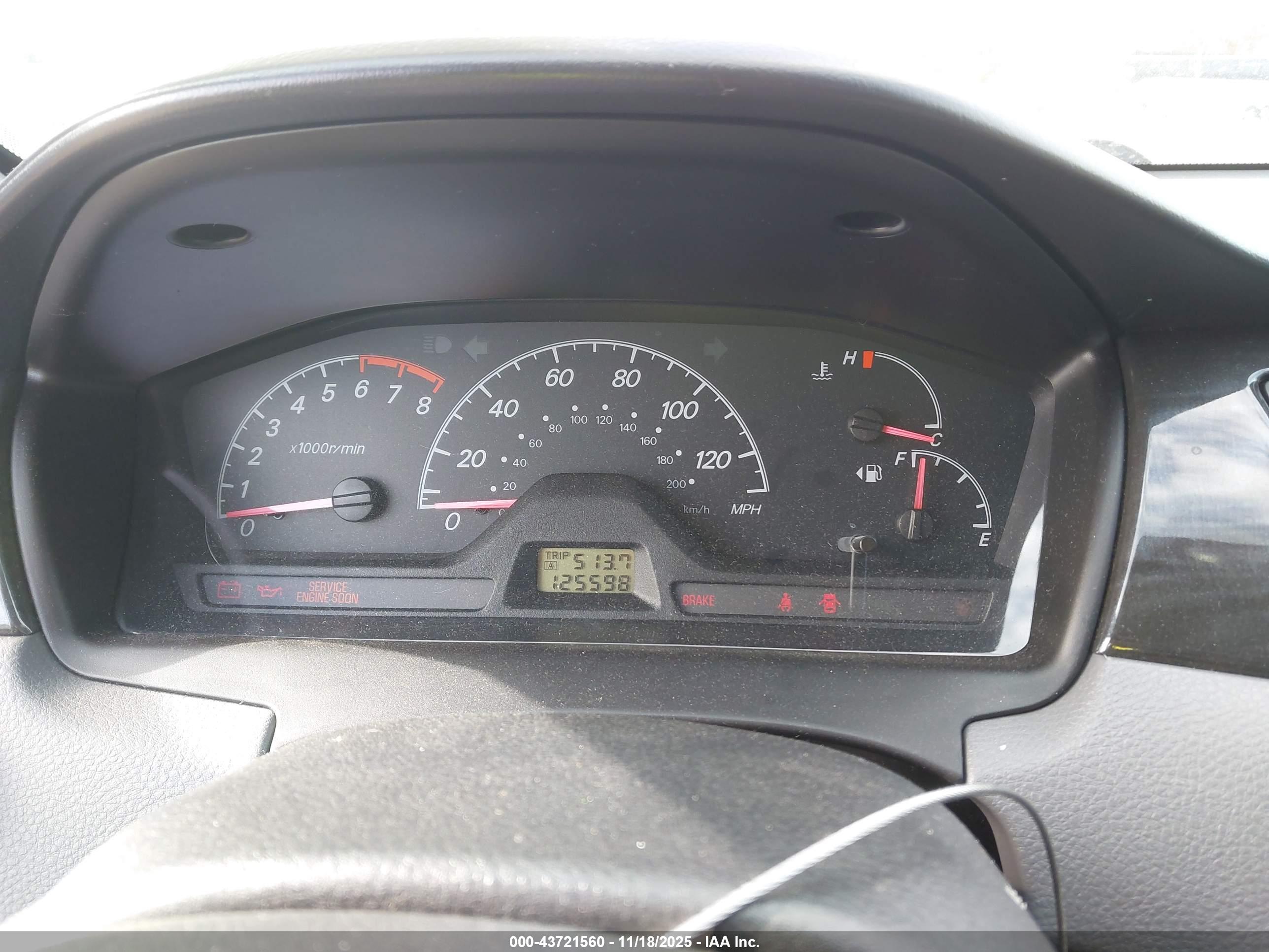 MITSUBISHI LANCER image 7