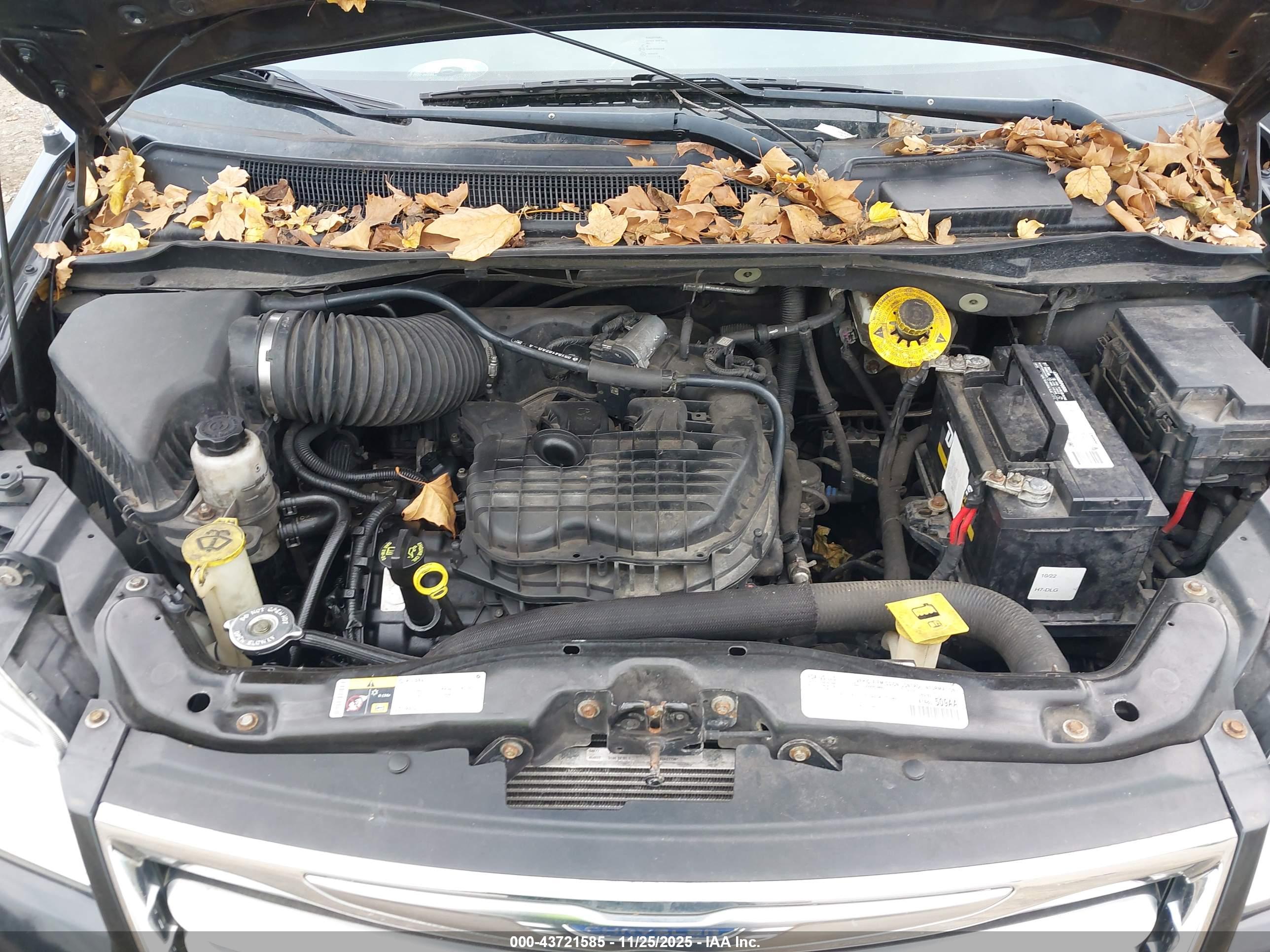 CHRYSLER TOWN image 10