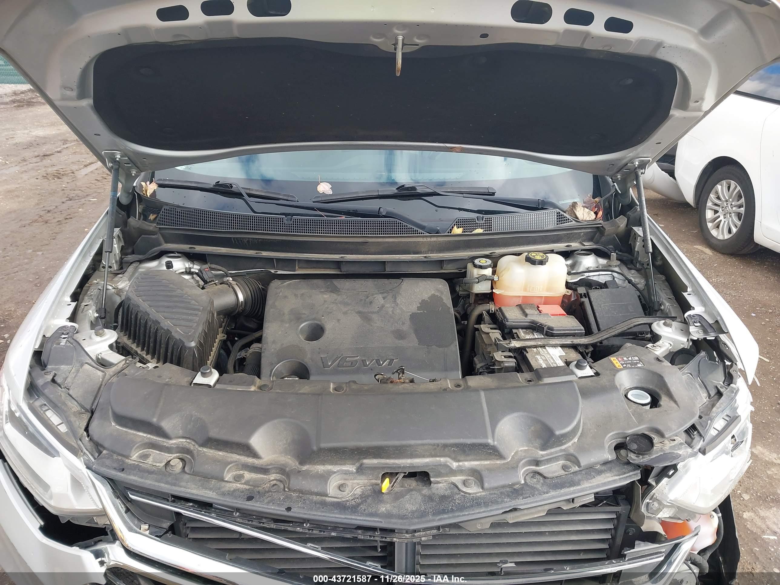CHEVROLET TRAVERSE image 10