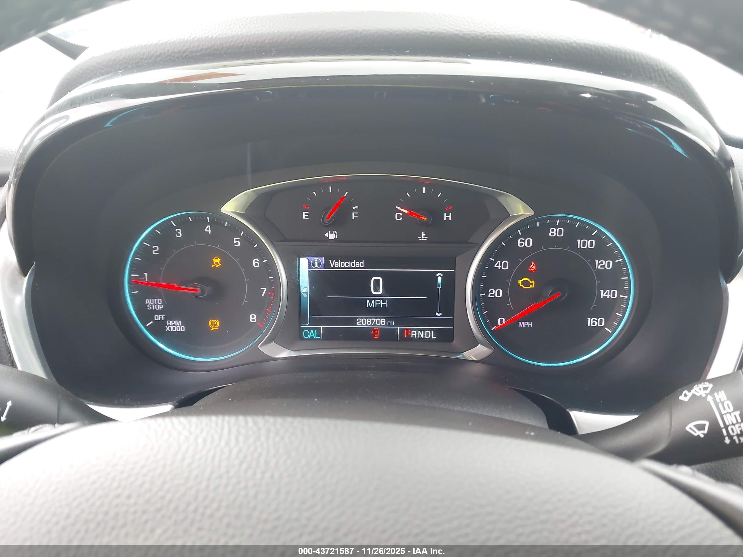 CHEVROLET TRAVERSE image 7