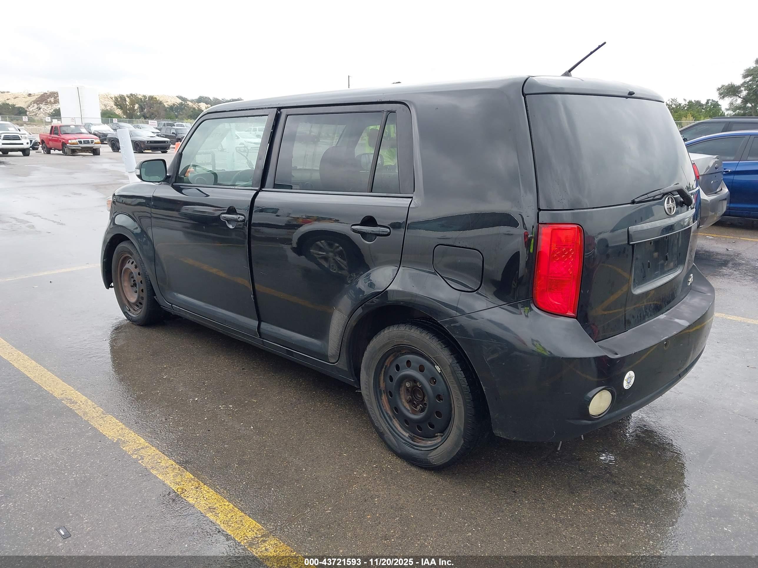 SCION XB image 3