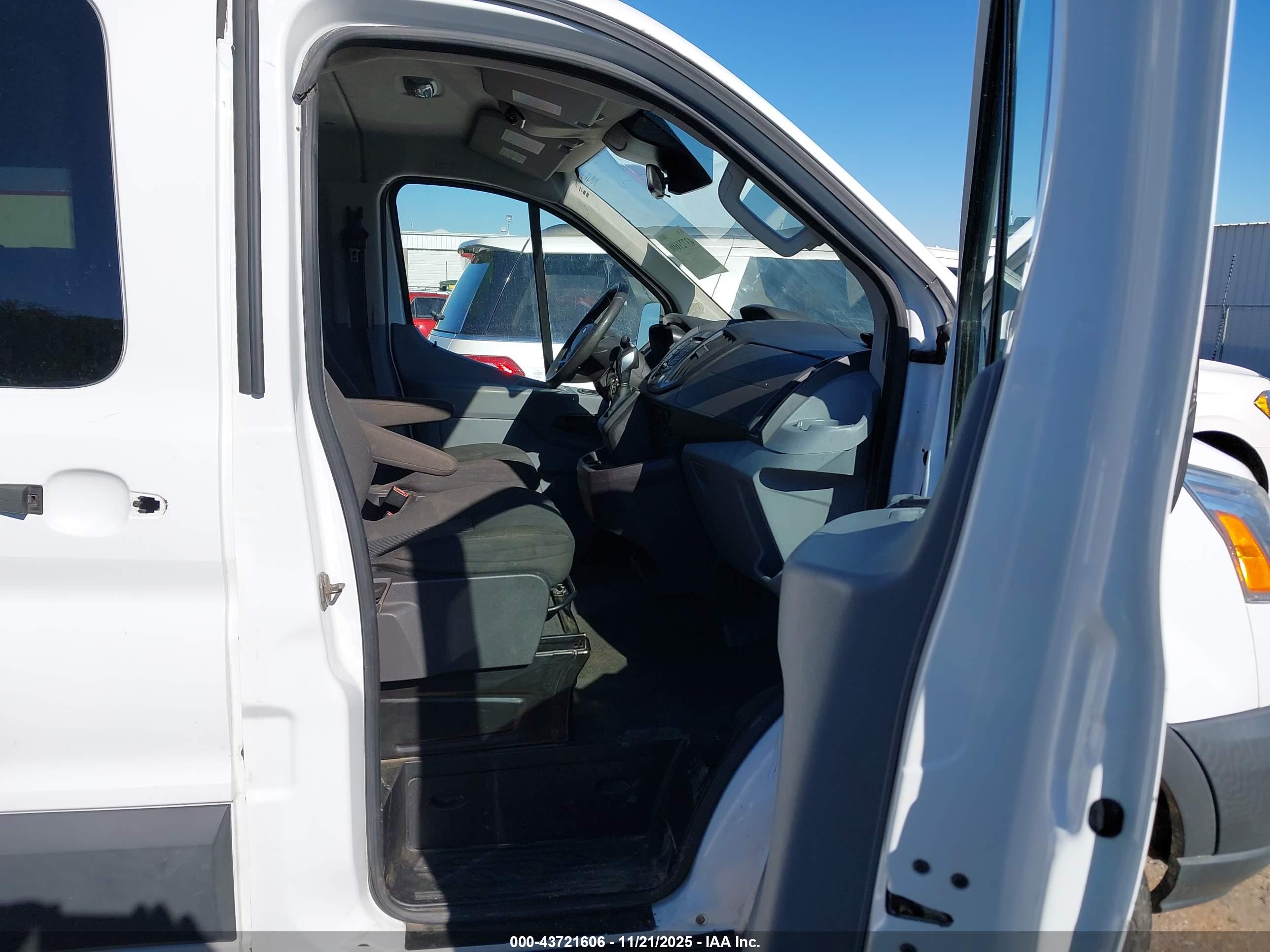 FORD TRANSIT-350 image 5