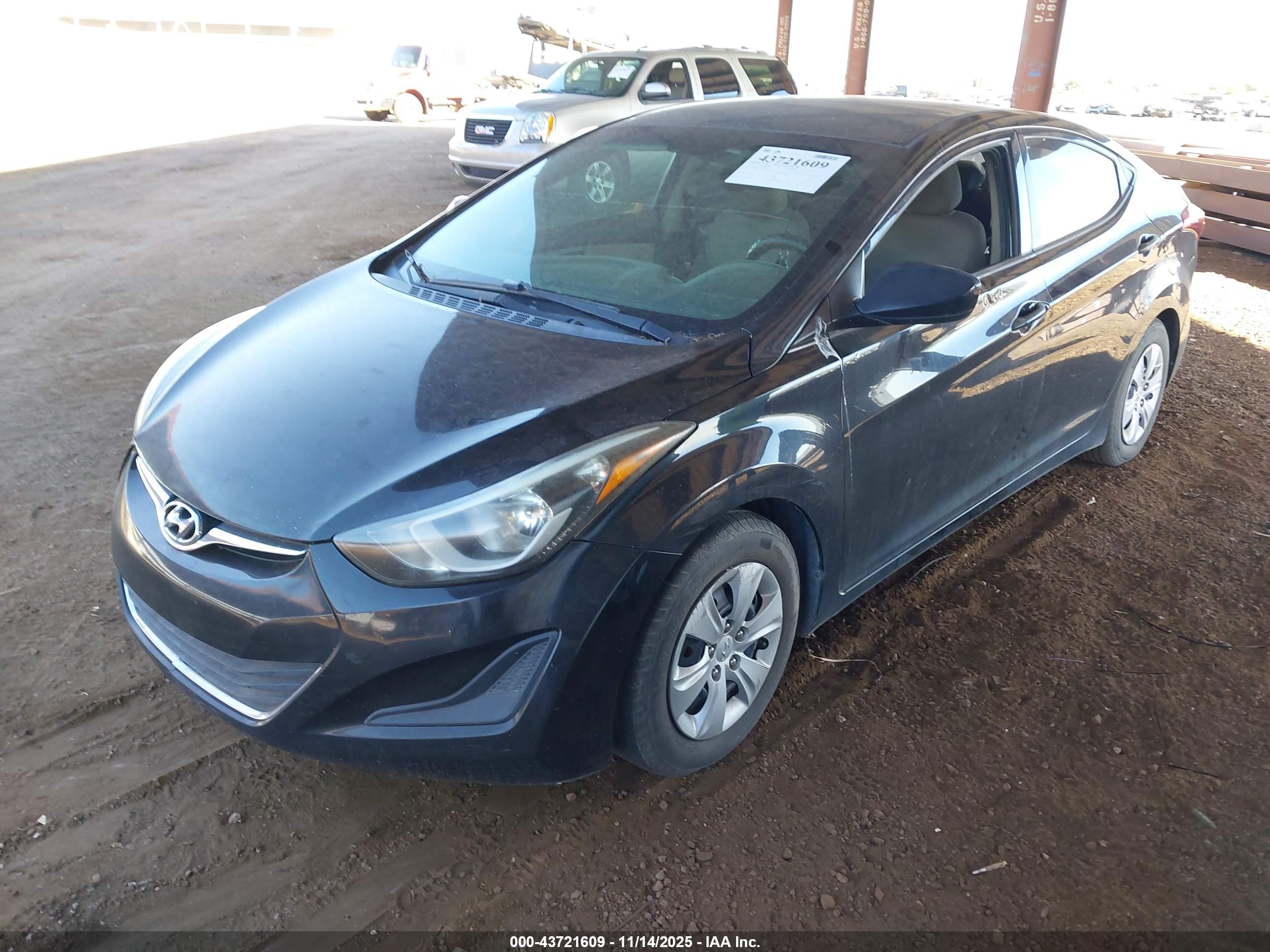 HYUNDAI ELANTRA image 2