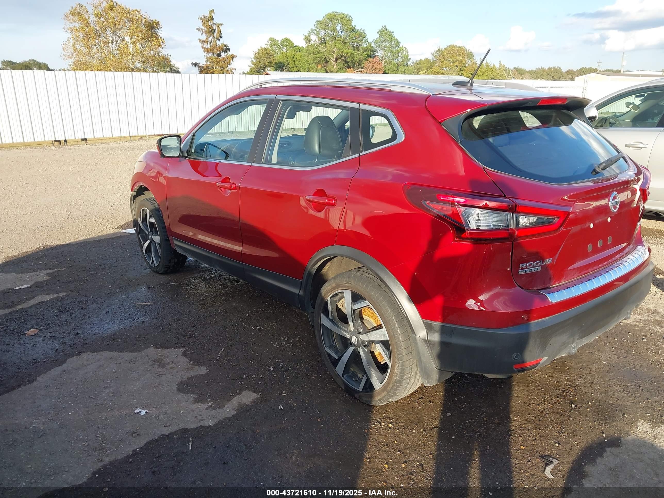 NISSAN ROGUE image 3