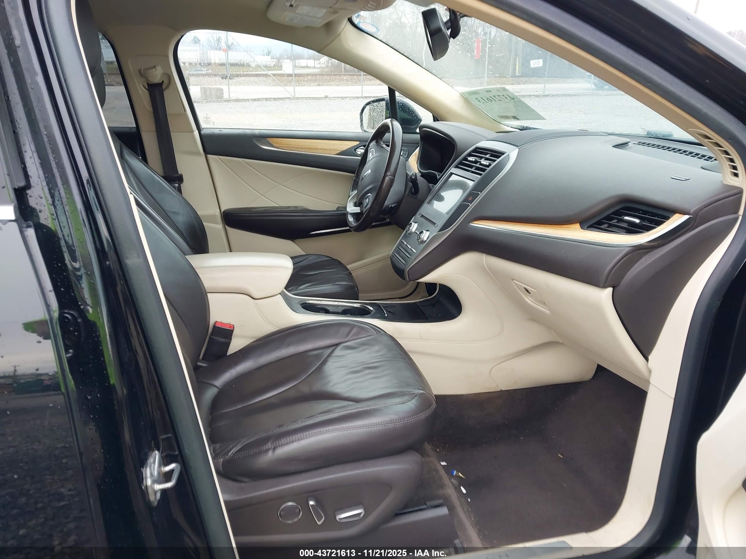 LINCOLN MKC image 5