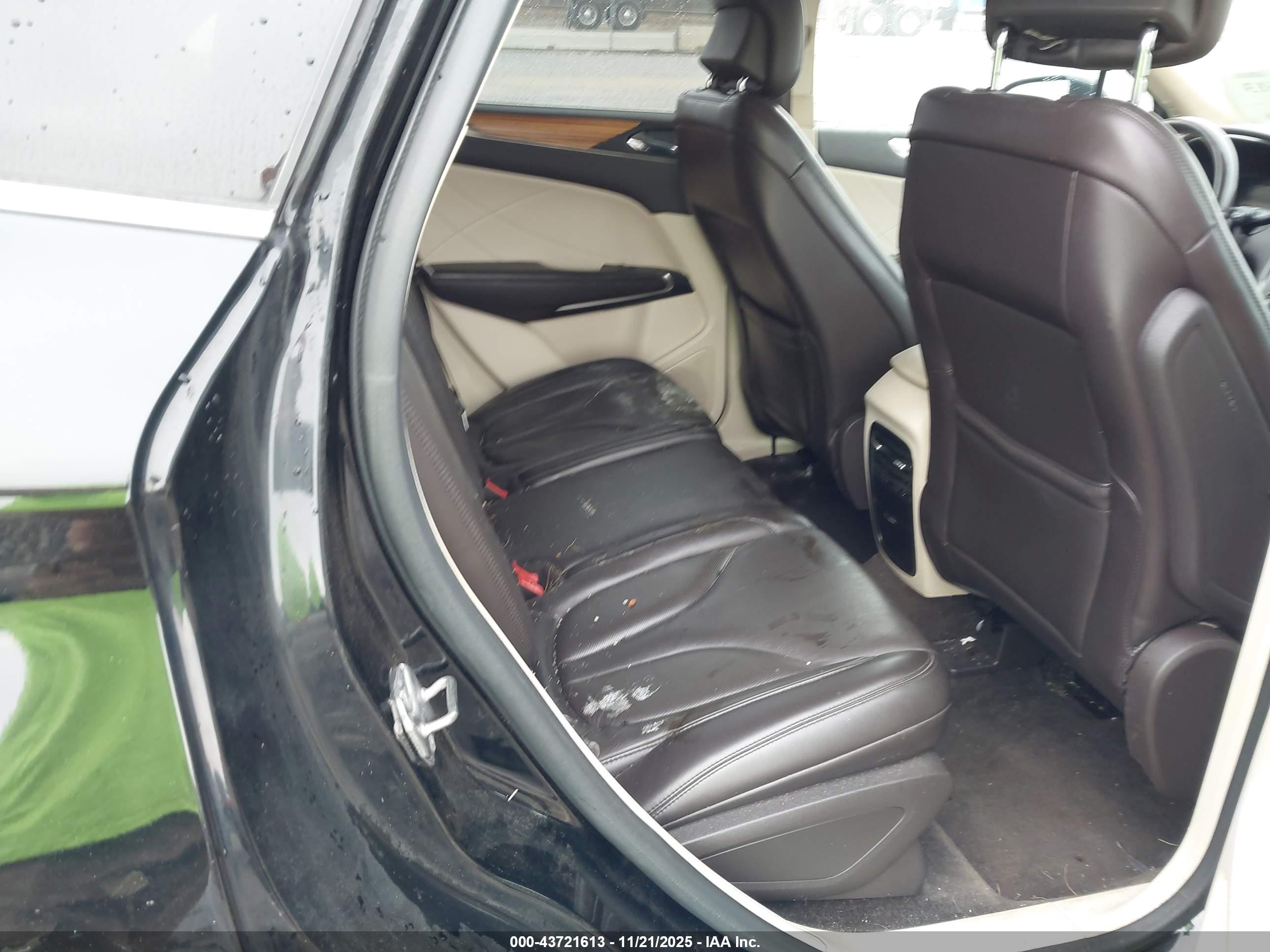 LINCOLN MKC image 8