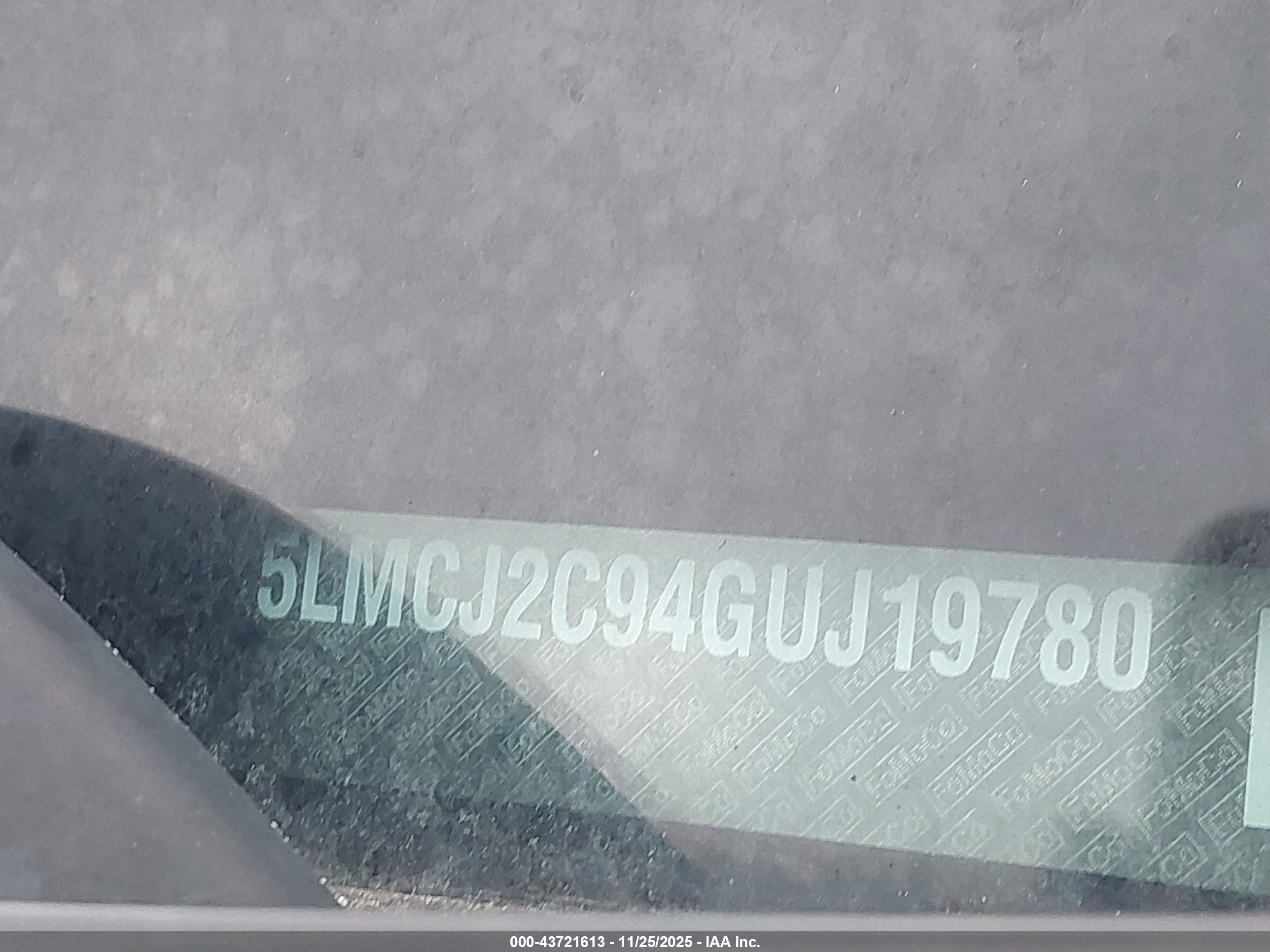 LINCOLN MKC image 9
