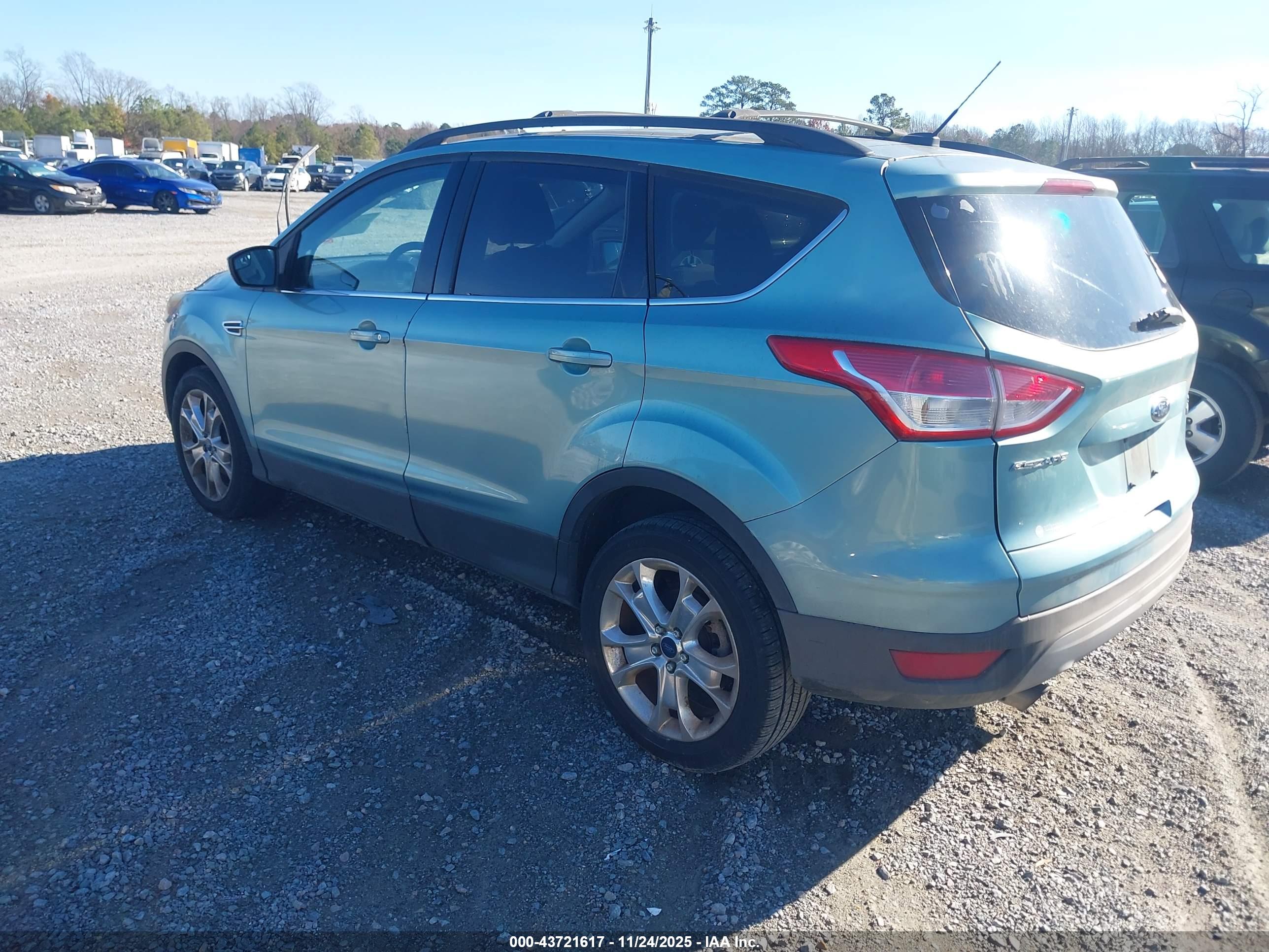 FORD ESCAPE image 3