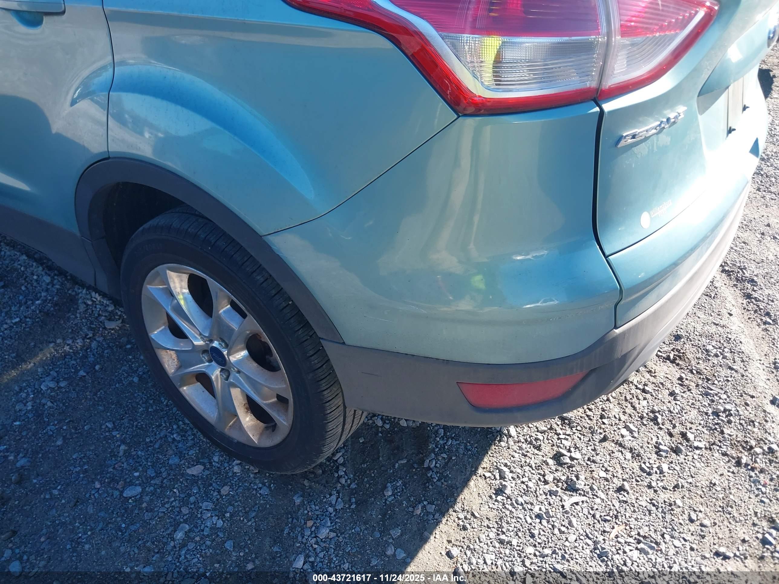 FORD ESCAPE image 6