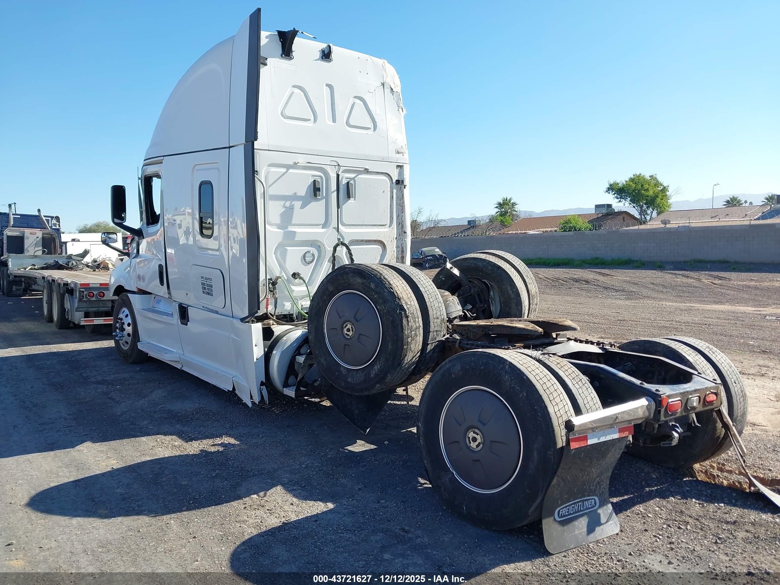 FREIGHTLINER NEW image 3