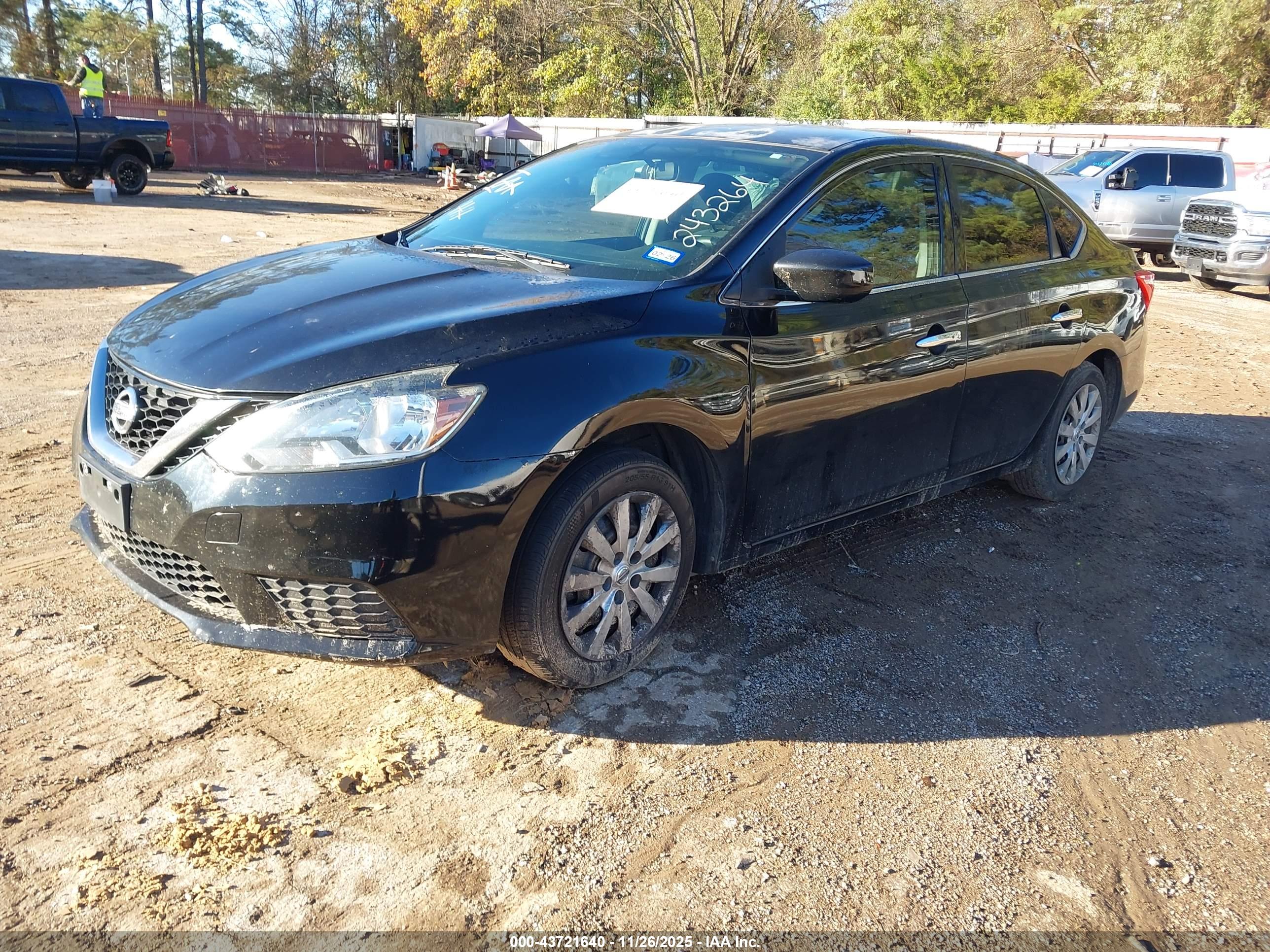 NISSAN SENTRA image 2