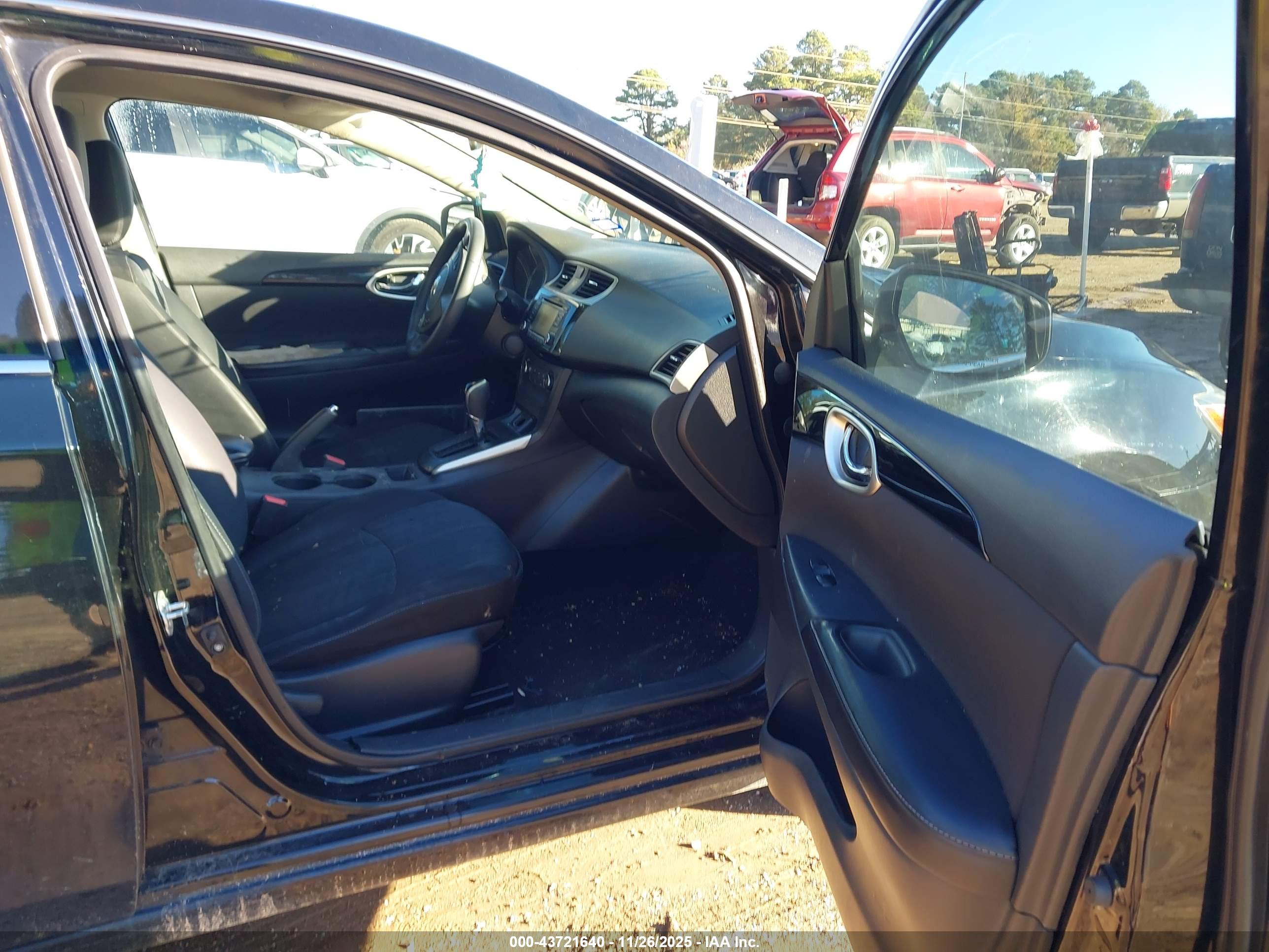 NISSAN SENTRA image 5