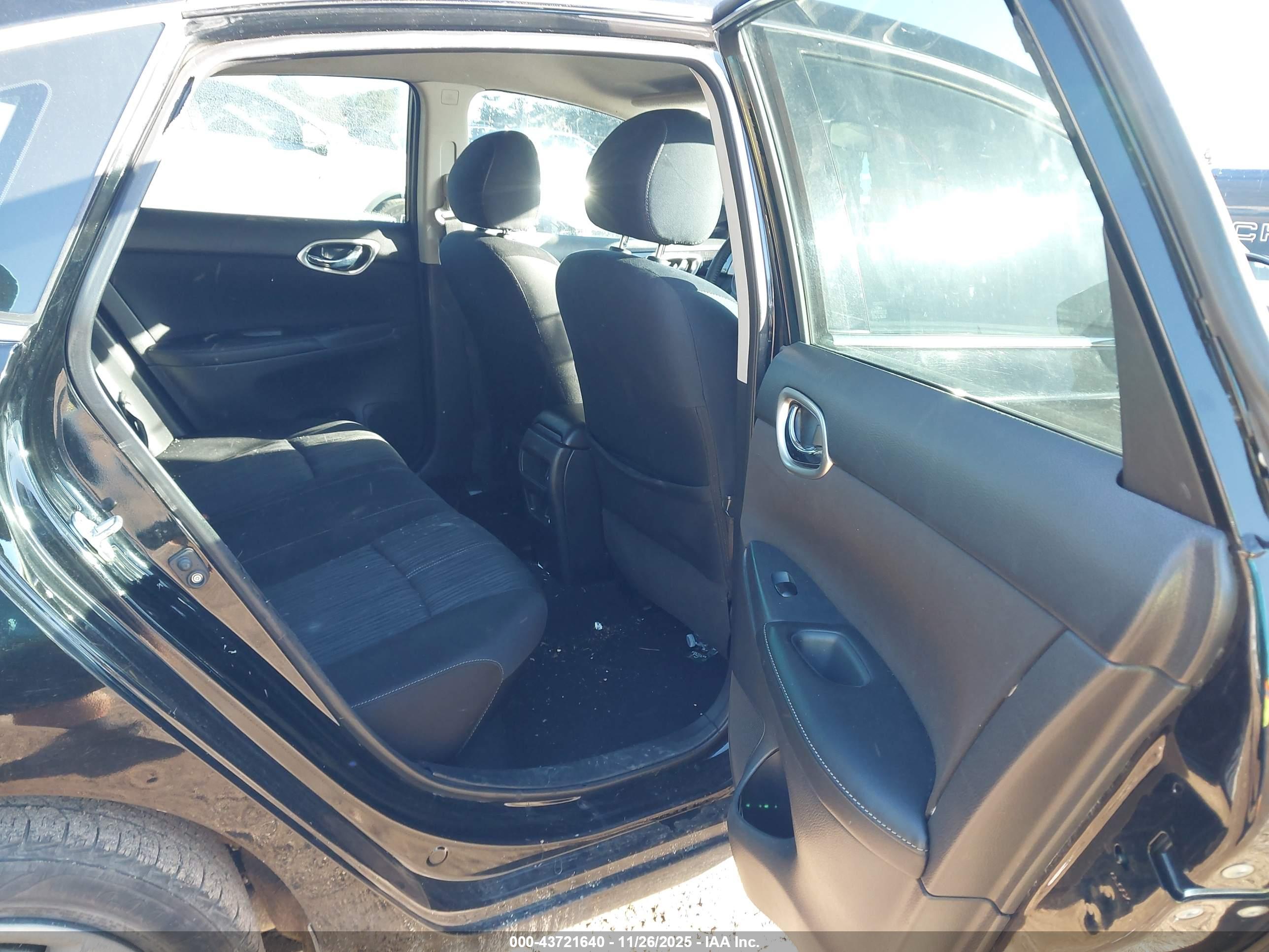 NISSAN SENTRA image 8