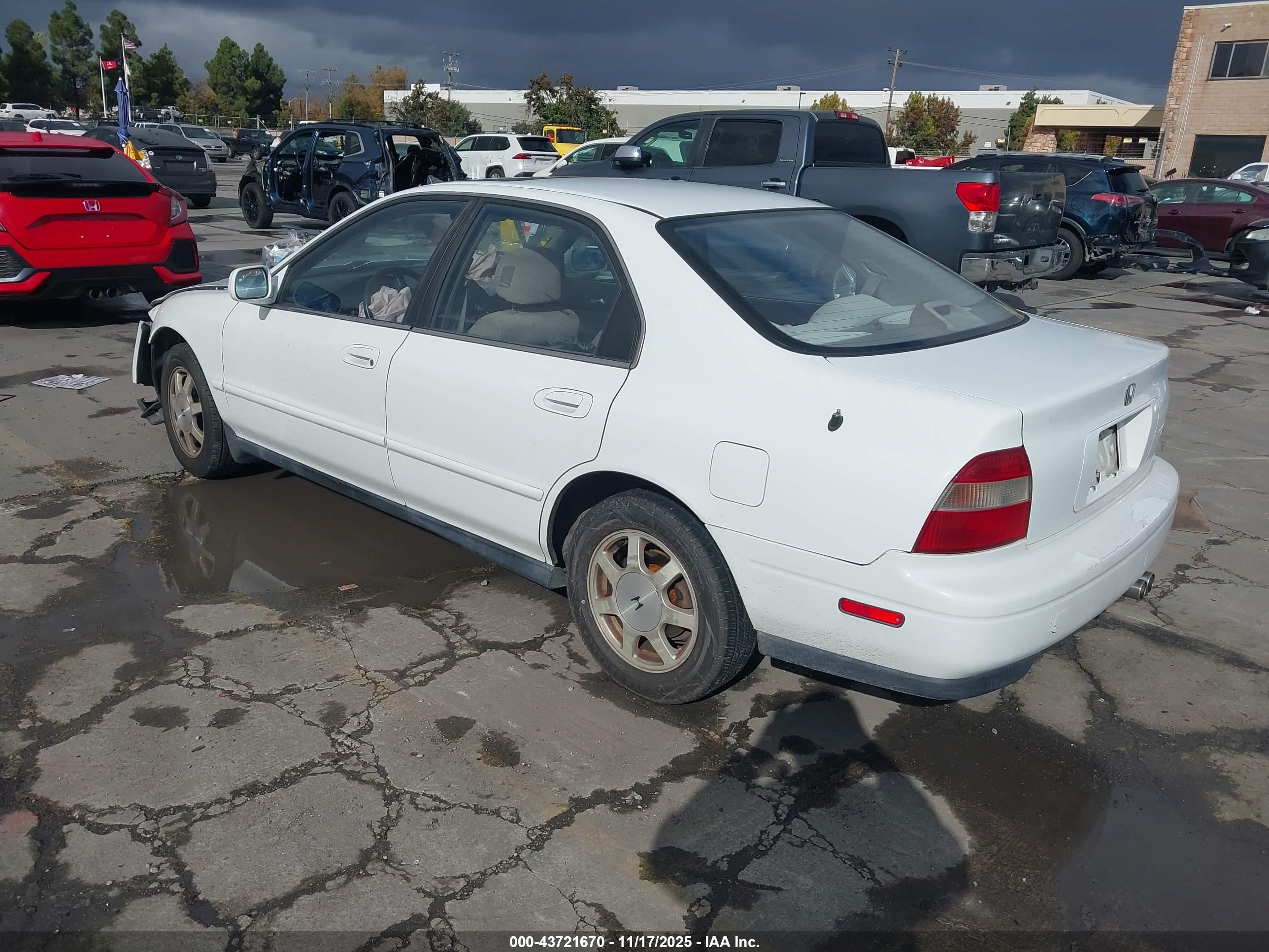 HONDA ACCORD image 3