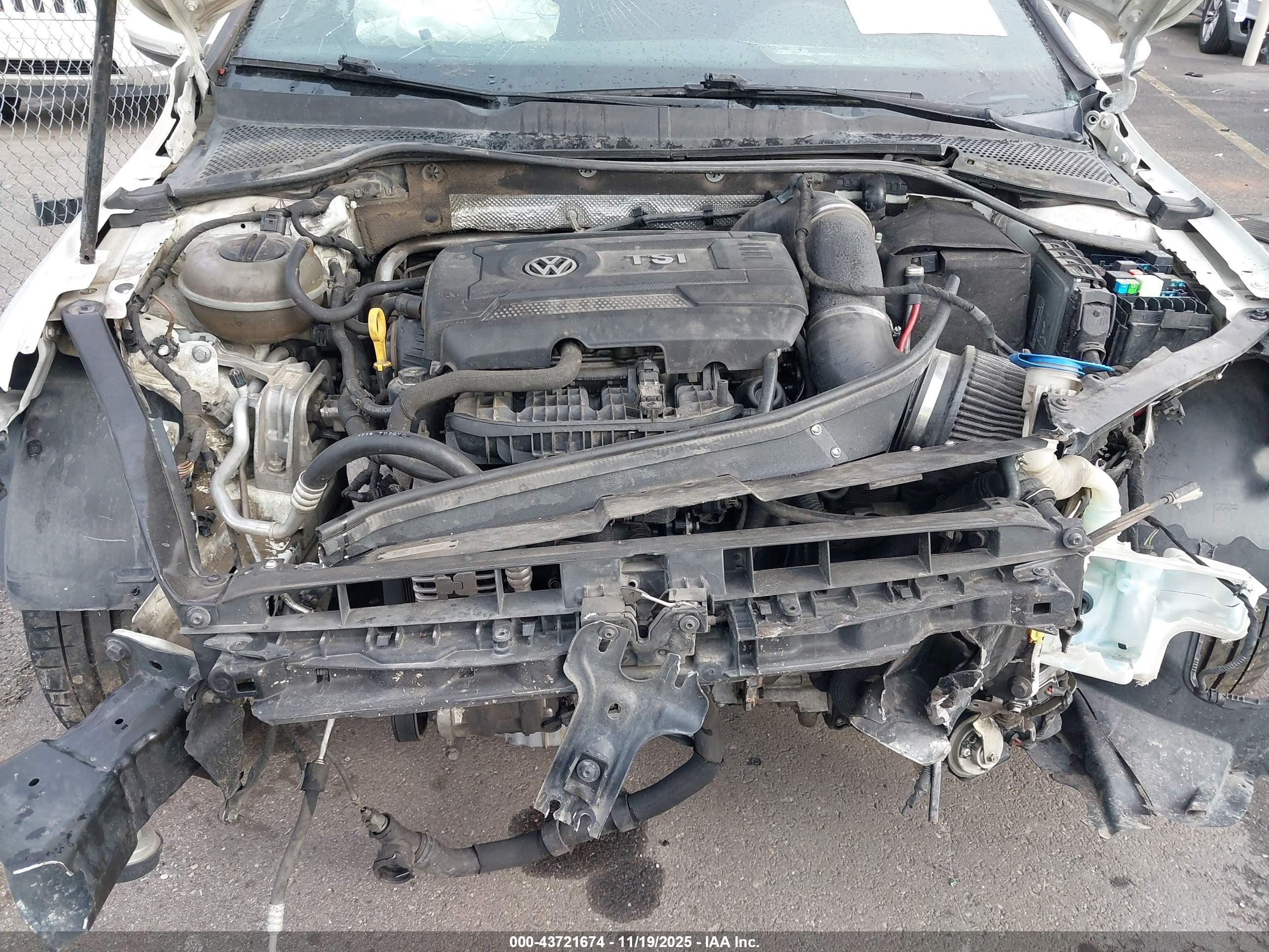 VOLKSWAGEN GOLF image 10