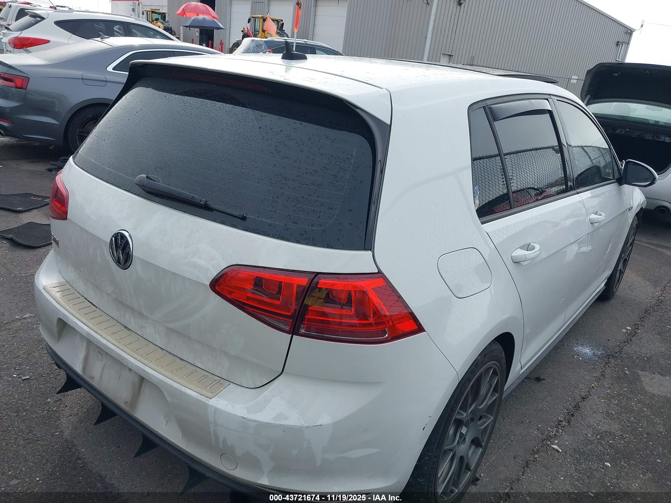 VOLKSWAGEN GOLF image 4