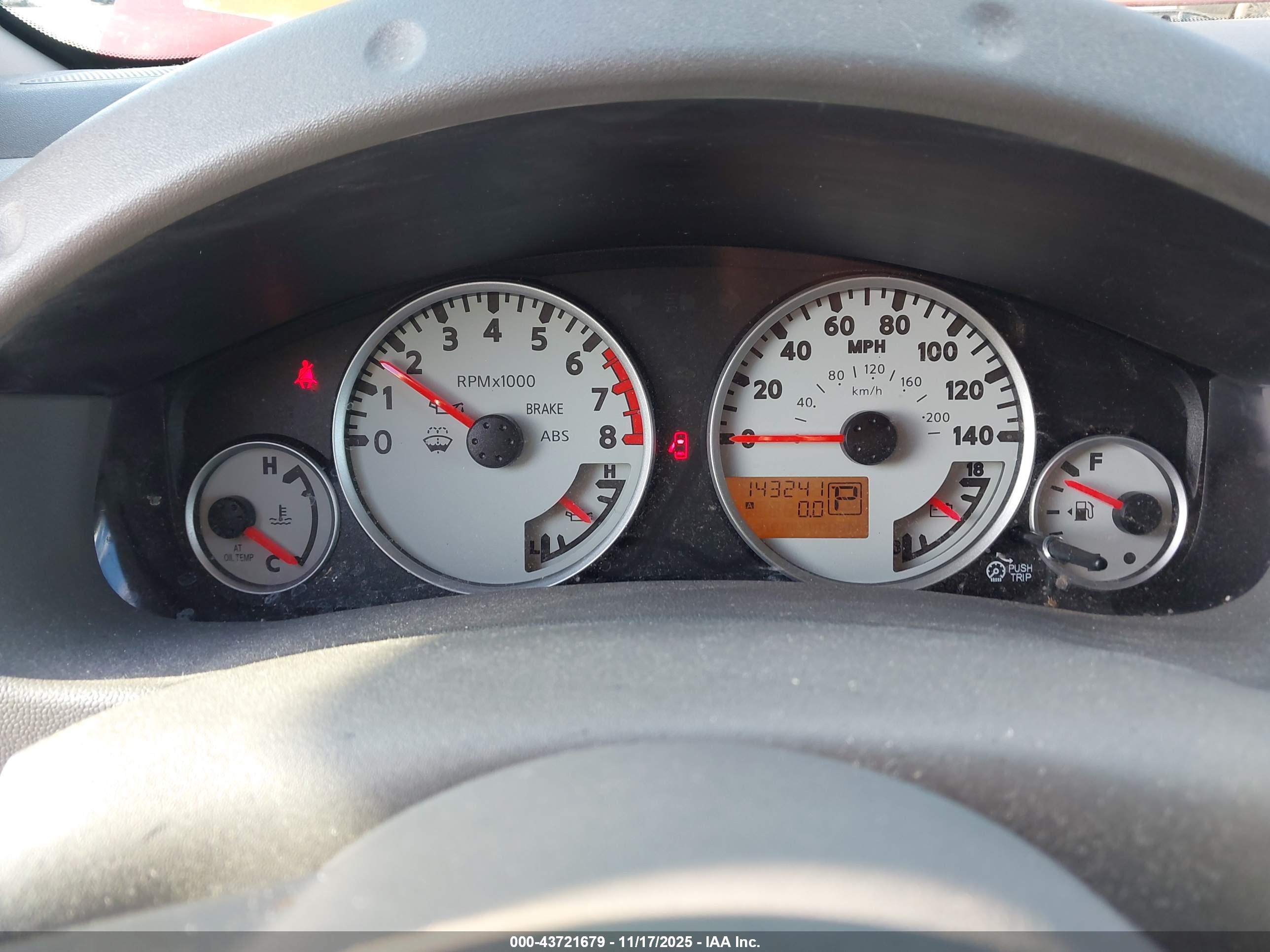 NISSAN FRONTIER image 7