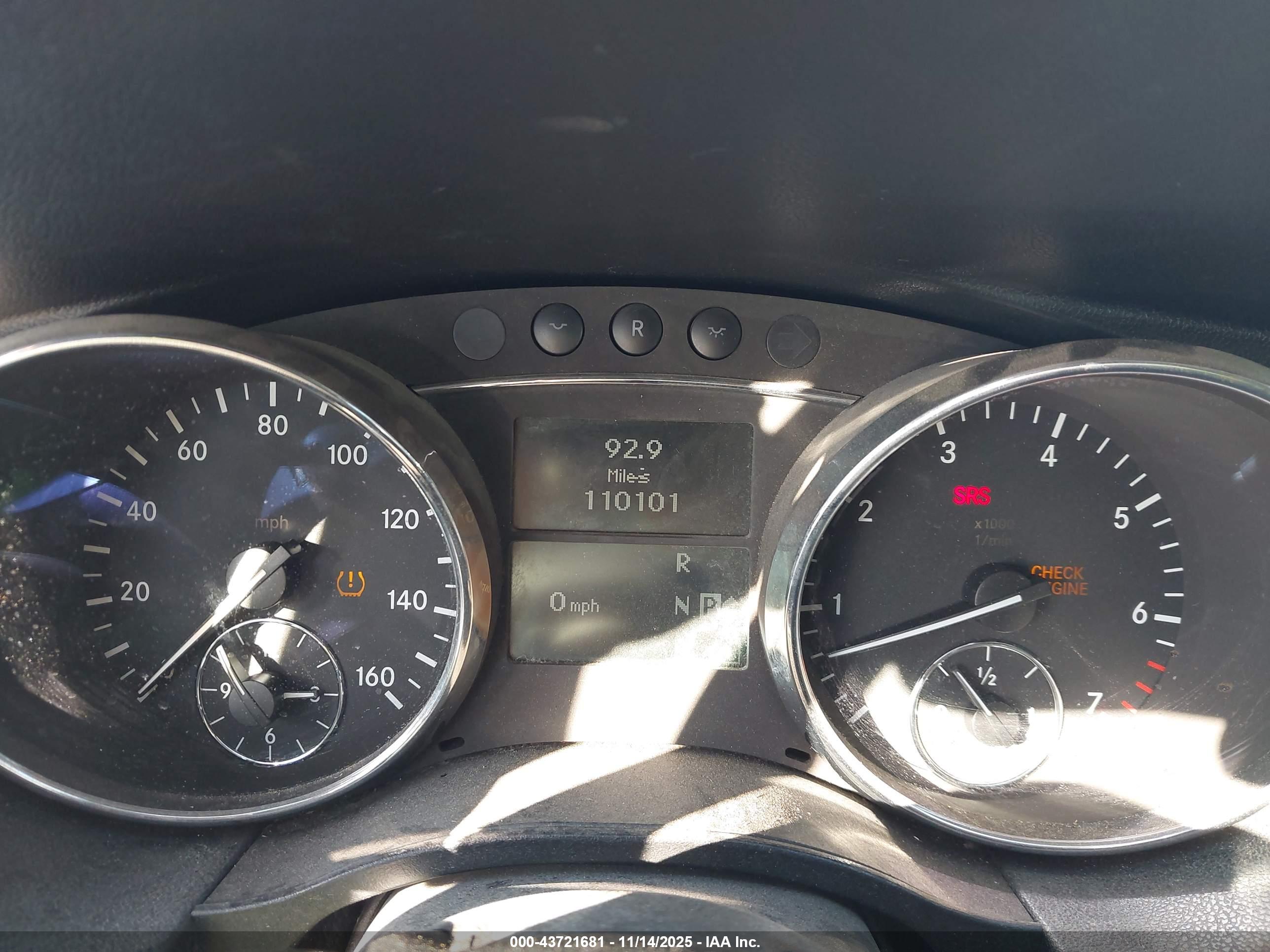 MERCEDES-BENZ R image 7