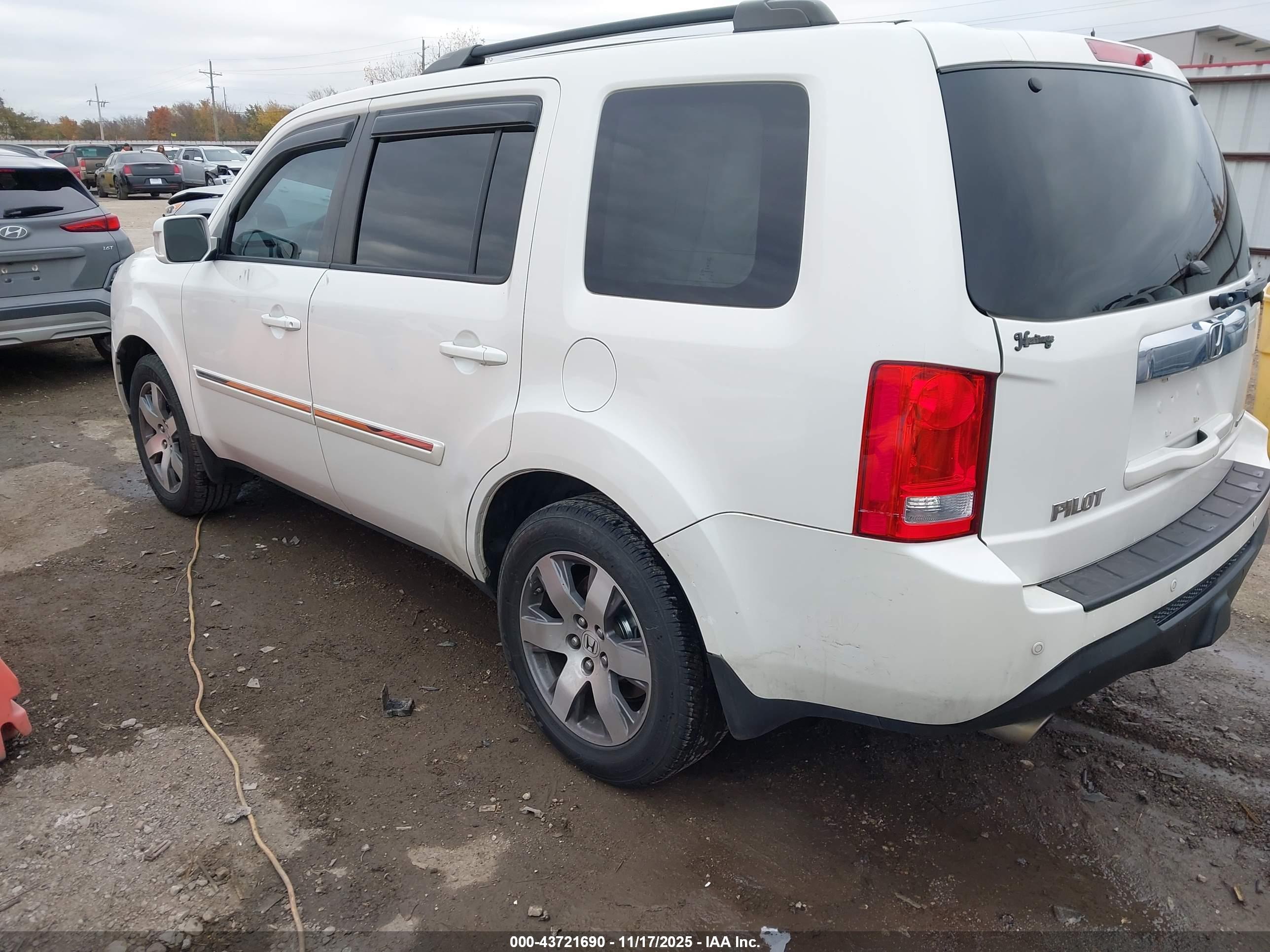 HONDA PILOT image 3