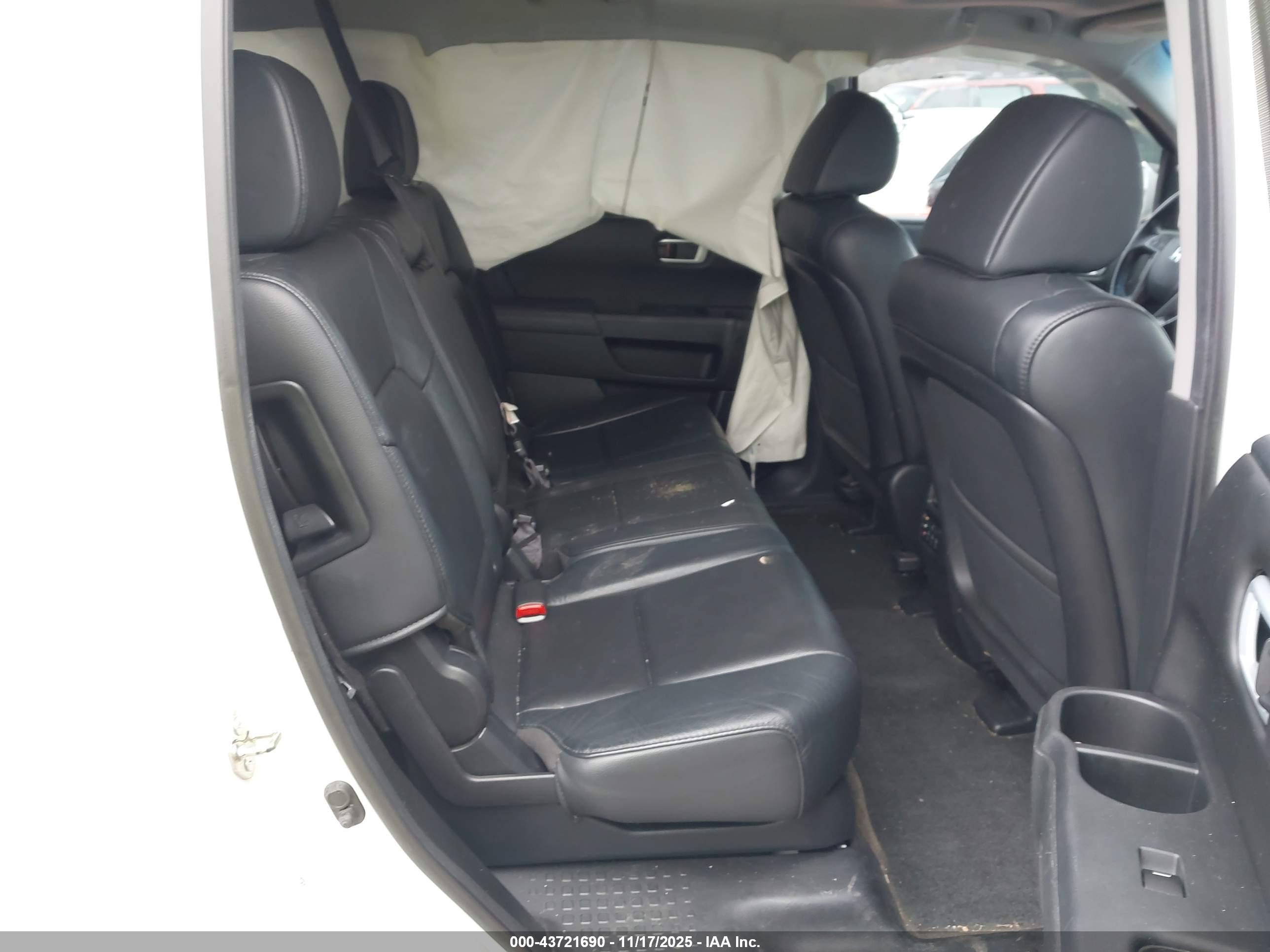 HONDA PILOT image 8