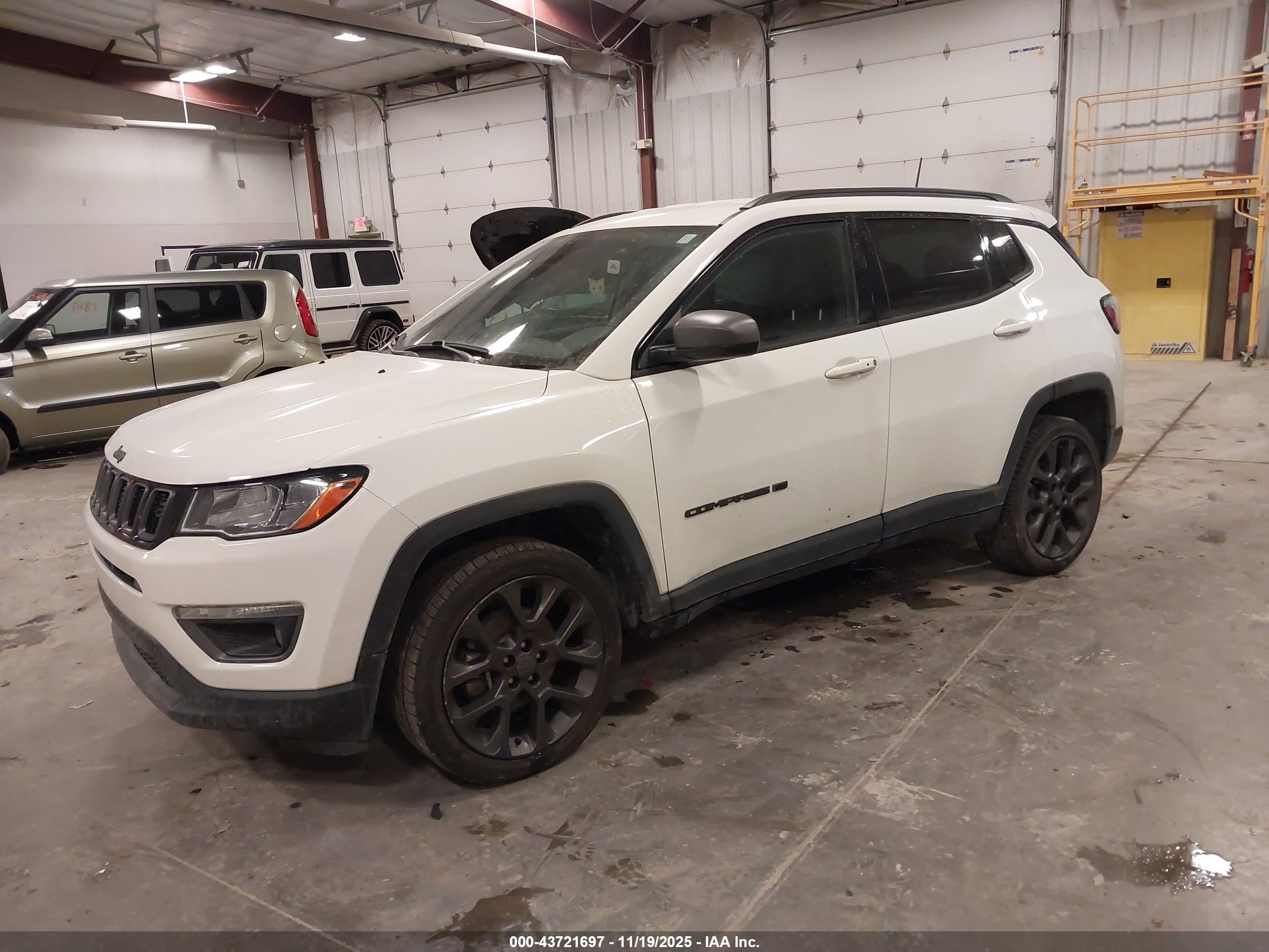 JEEP COMPASS image 2